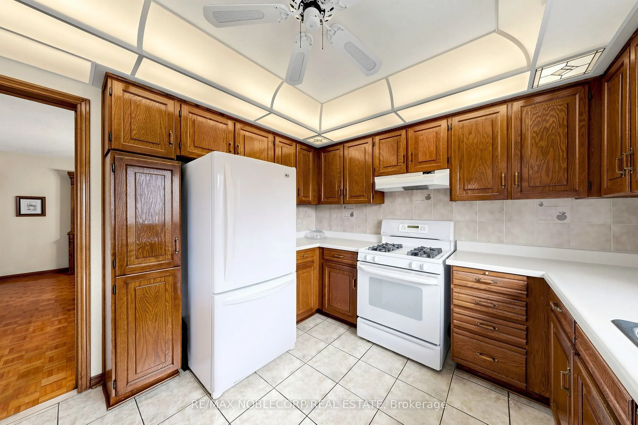 162 Venetian Crescent