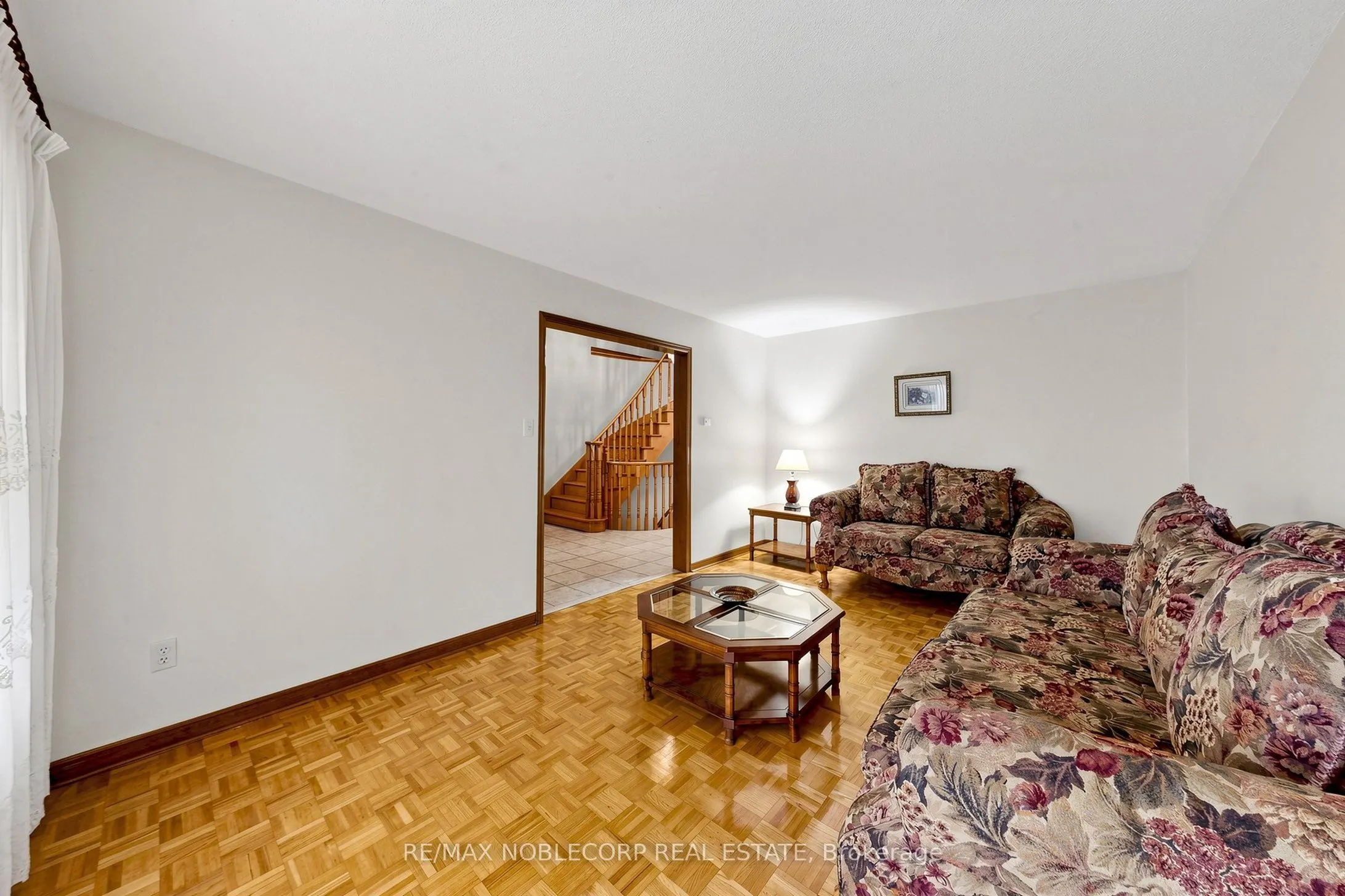 162 Venetian Crescent
