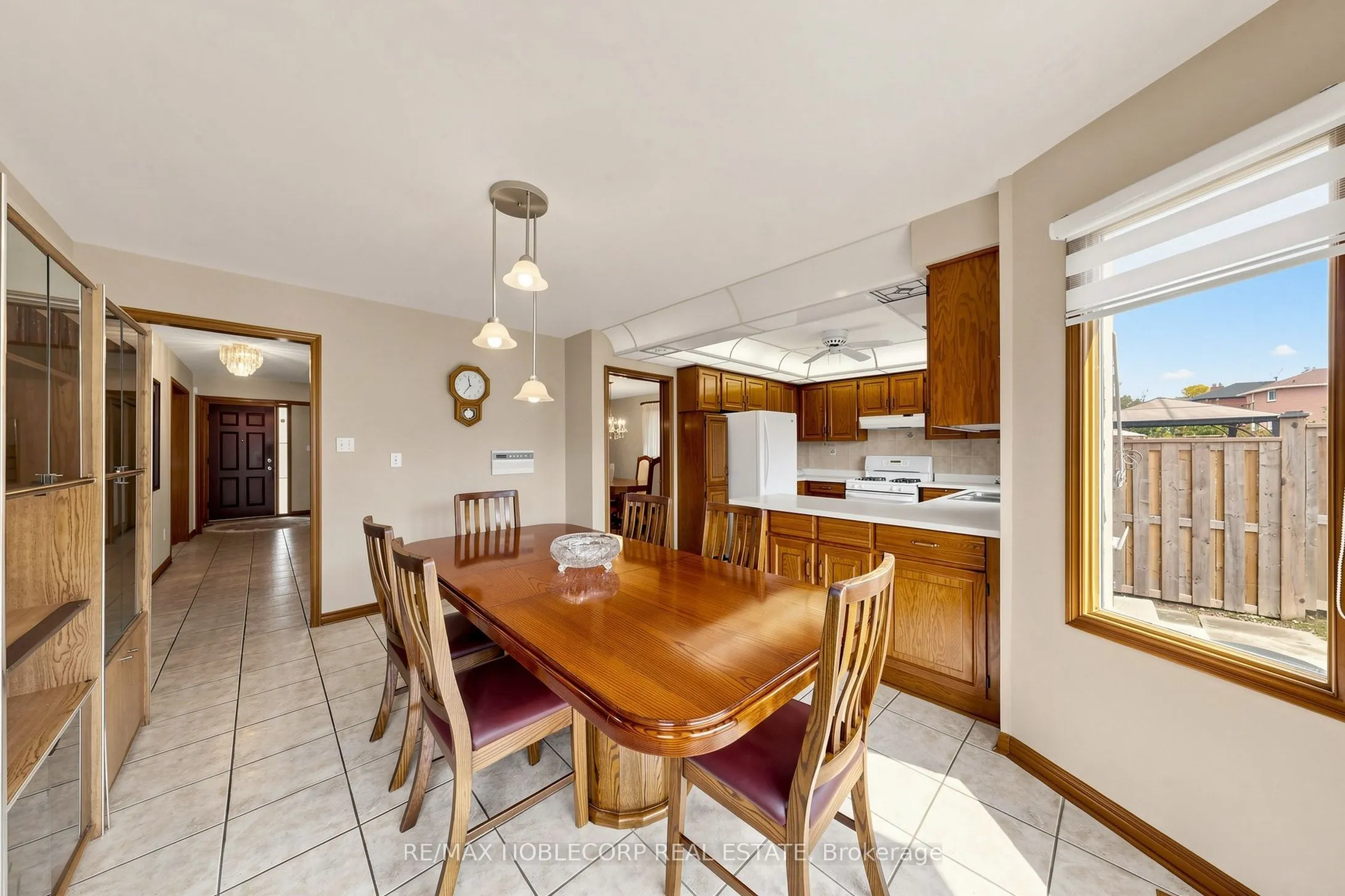 162 Venetian Crescent