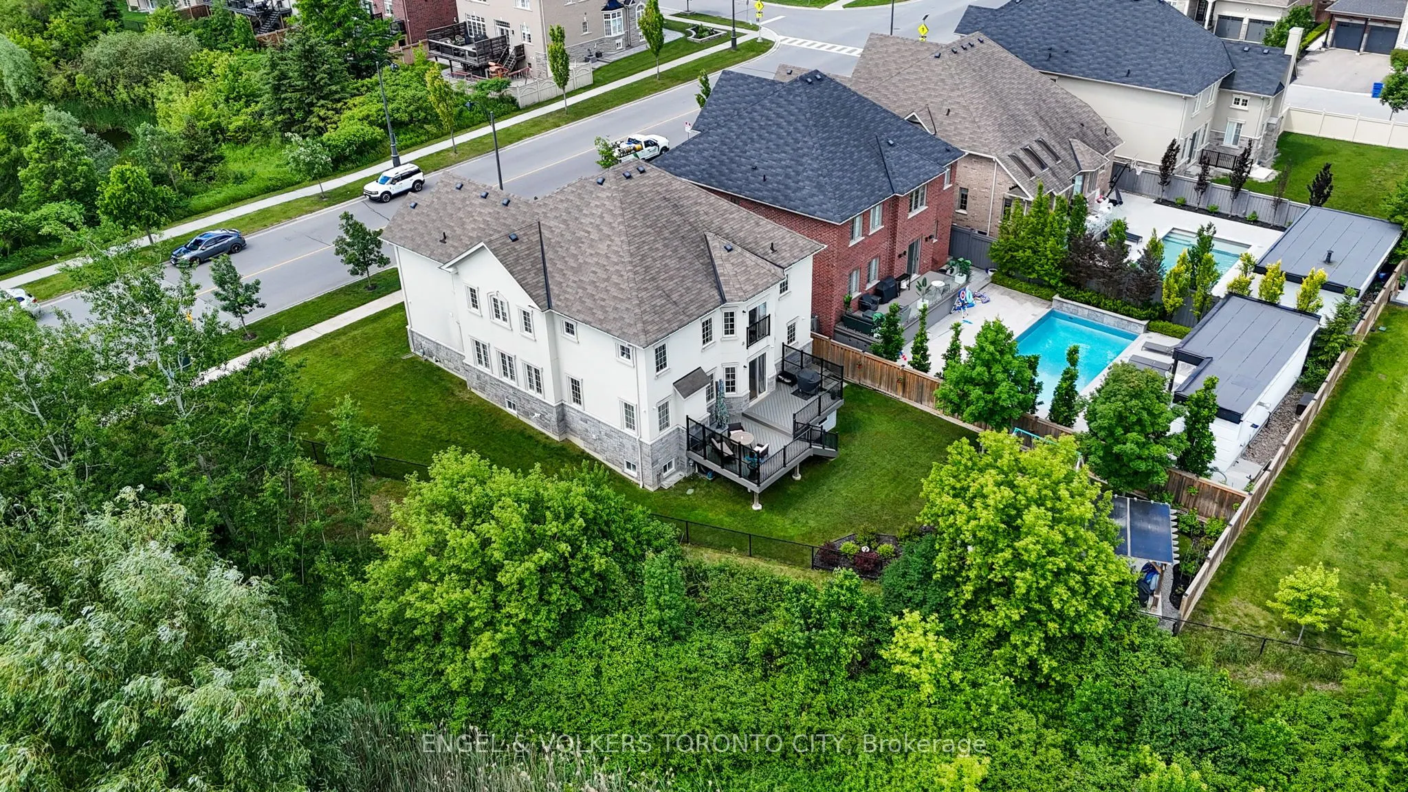 20 Parkheights Trail