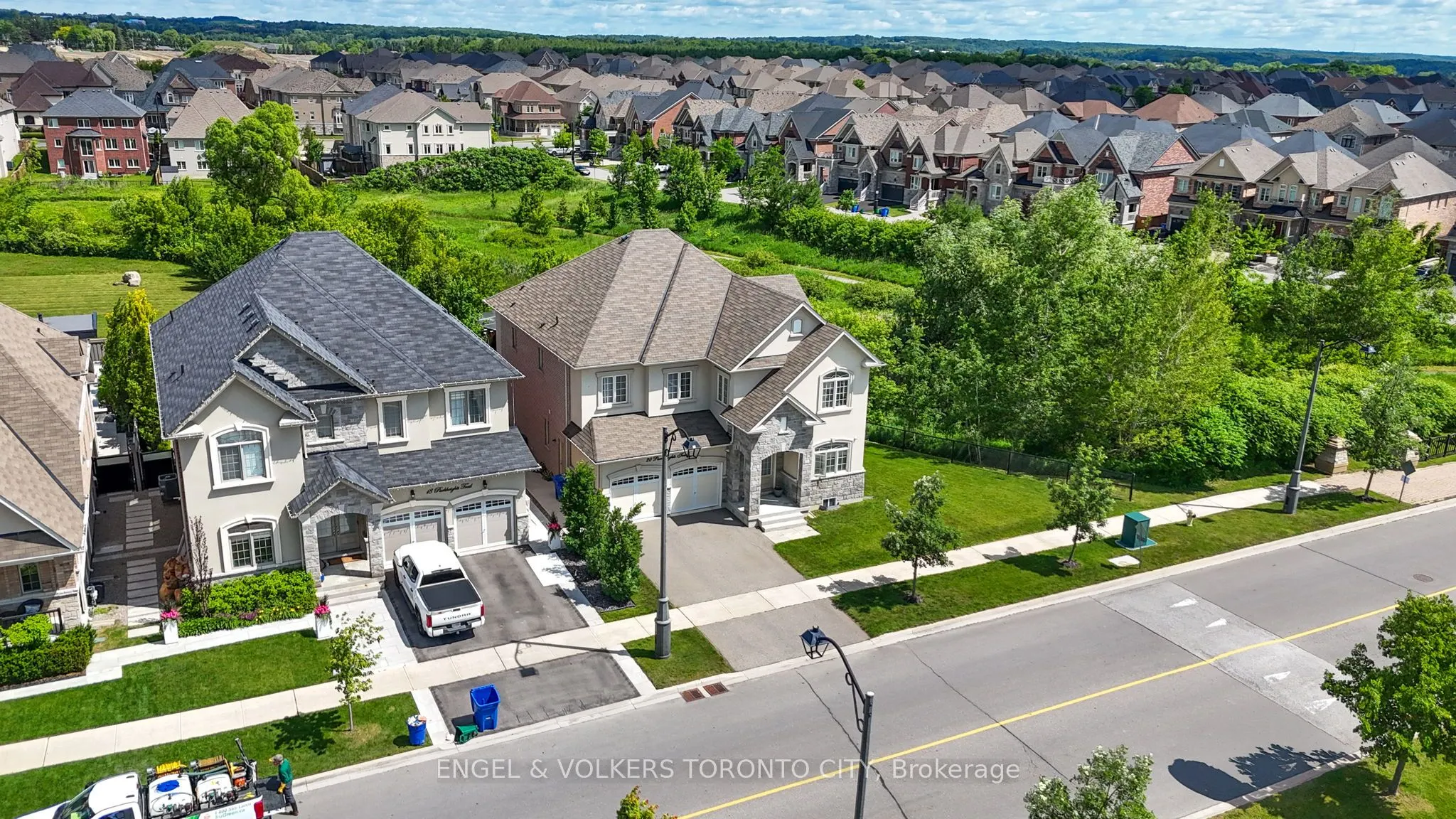 20 Parkheights Trail