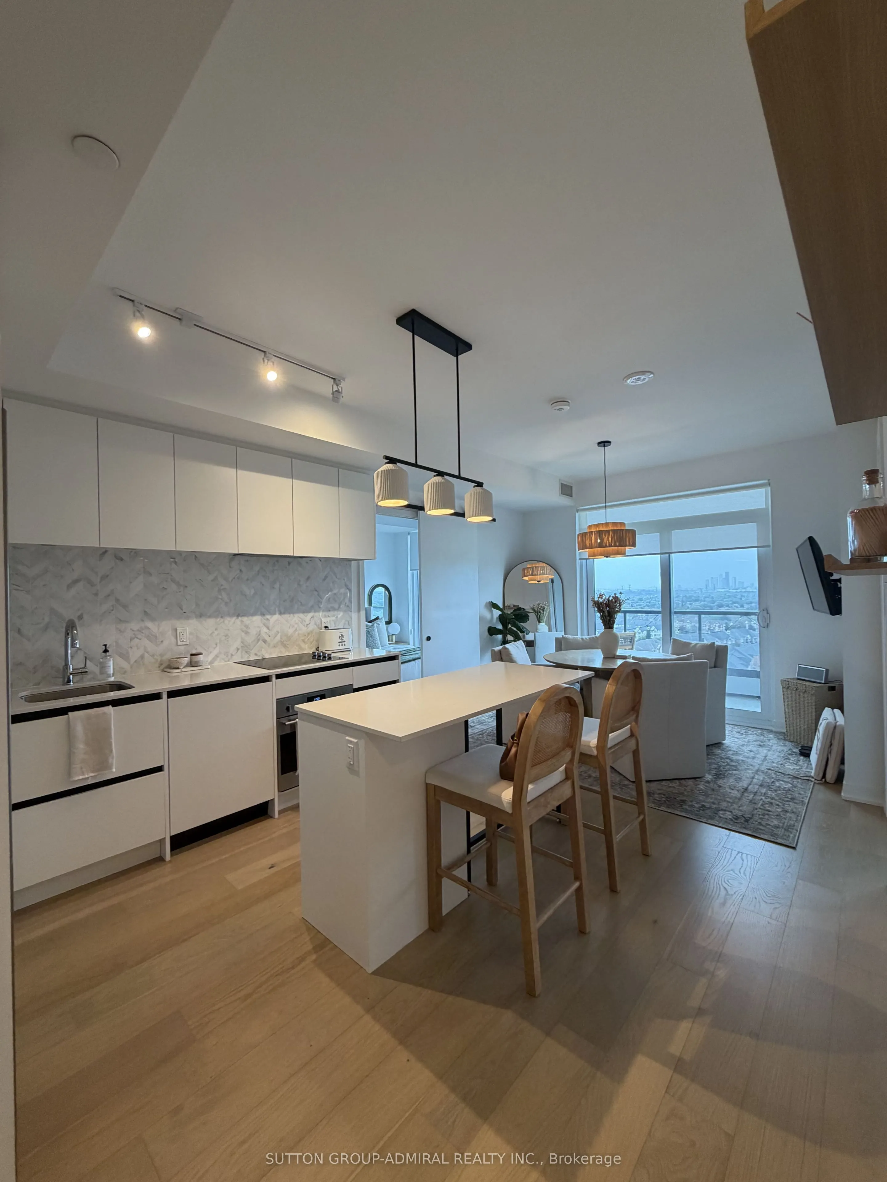 7950 Bathurst Street #1501