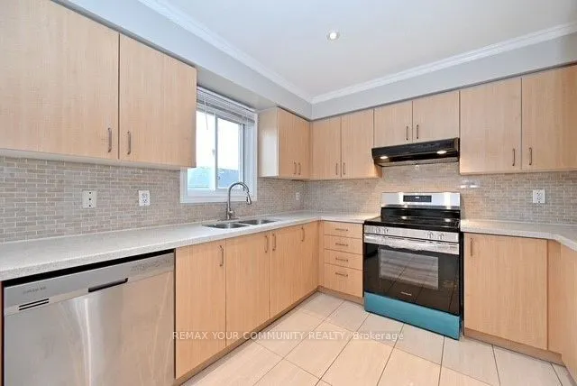 73 Laurendale Avenue