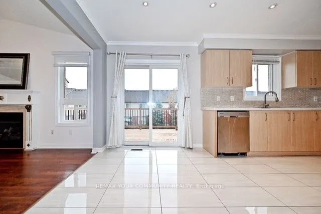 73 Laurendale Avenue