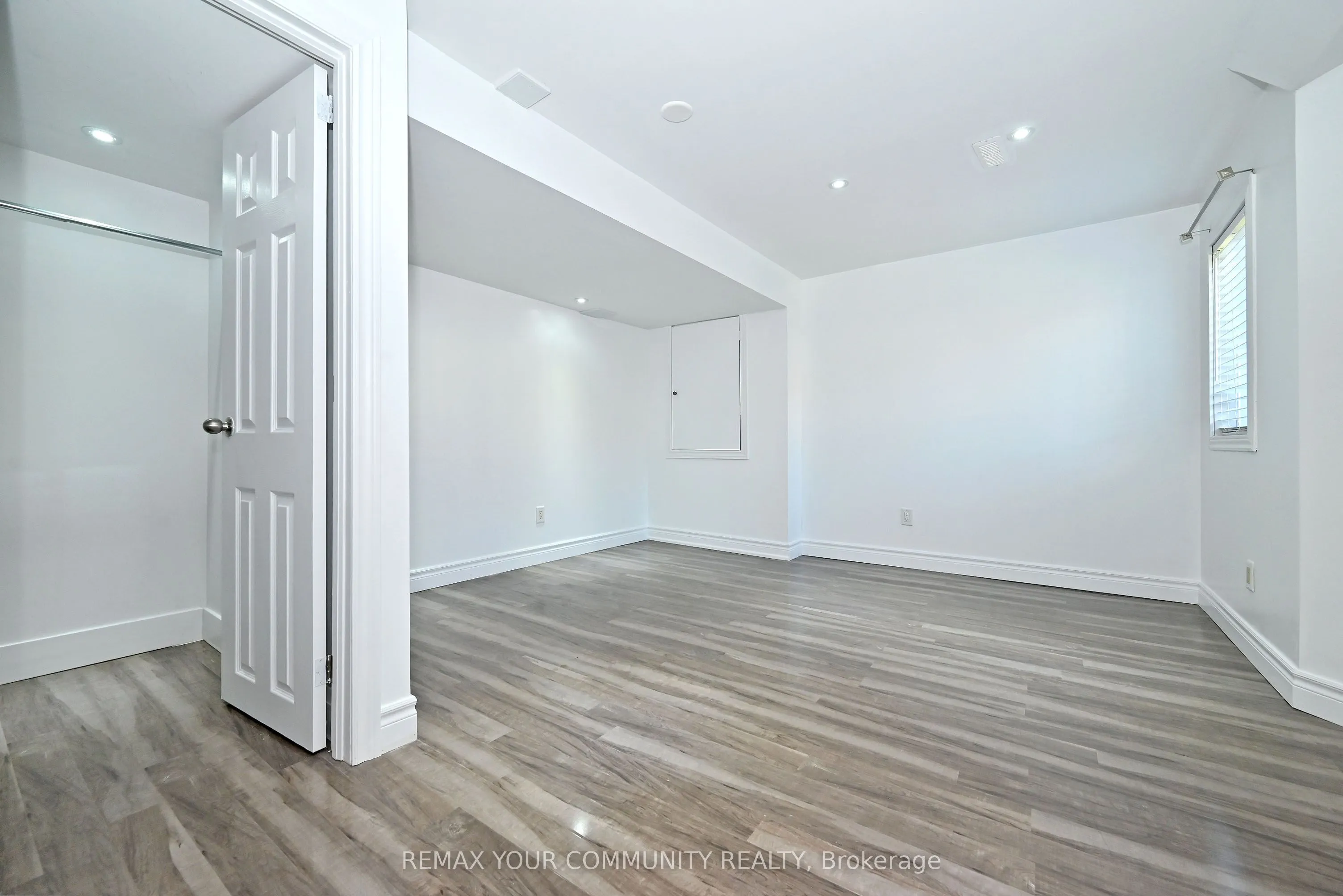 73 Laurendale Avenue
