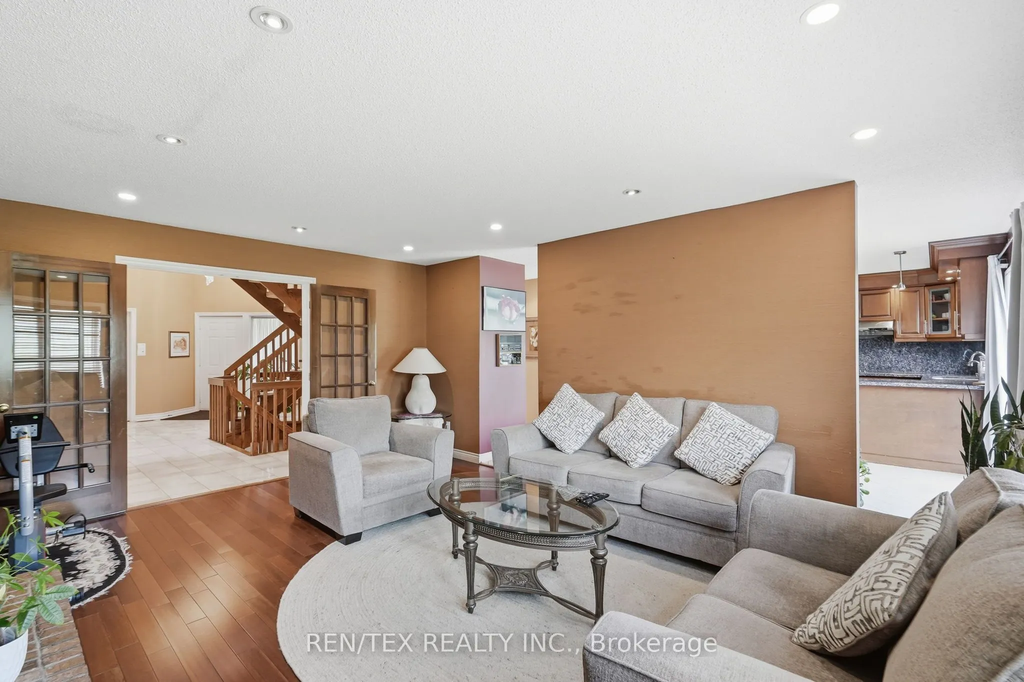 18 Curtis Crescent