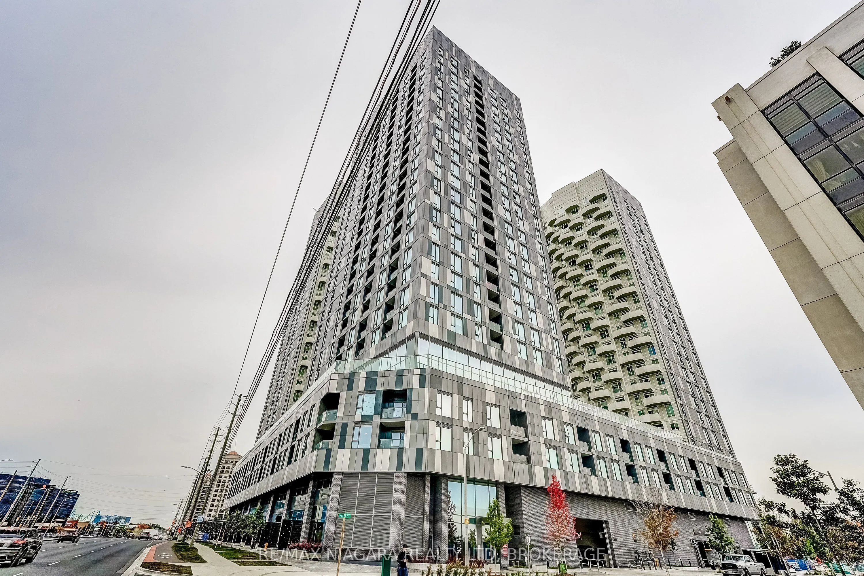 10 Abeja Street #1419