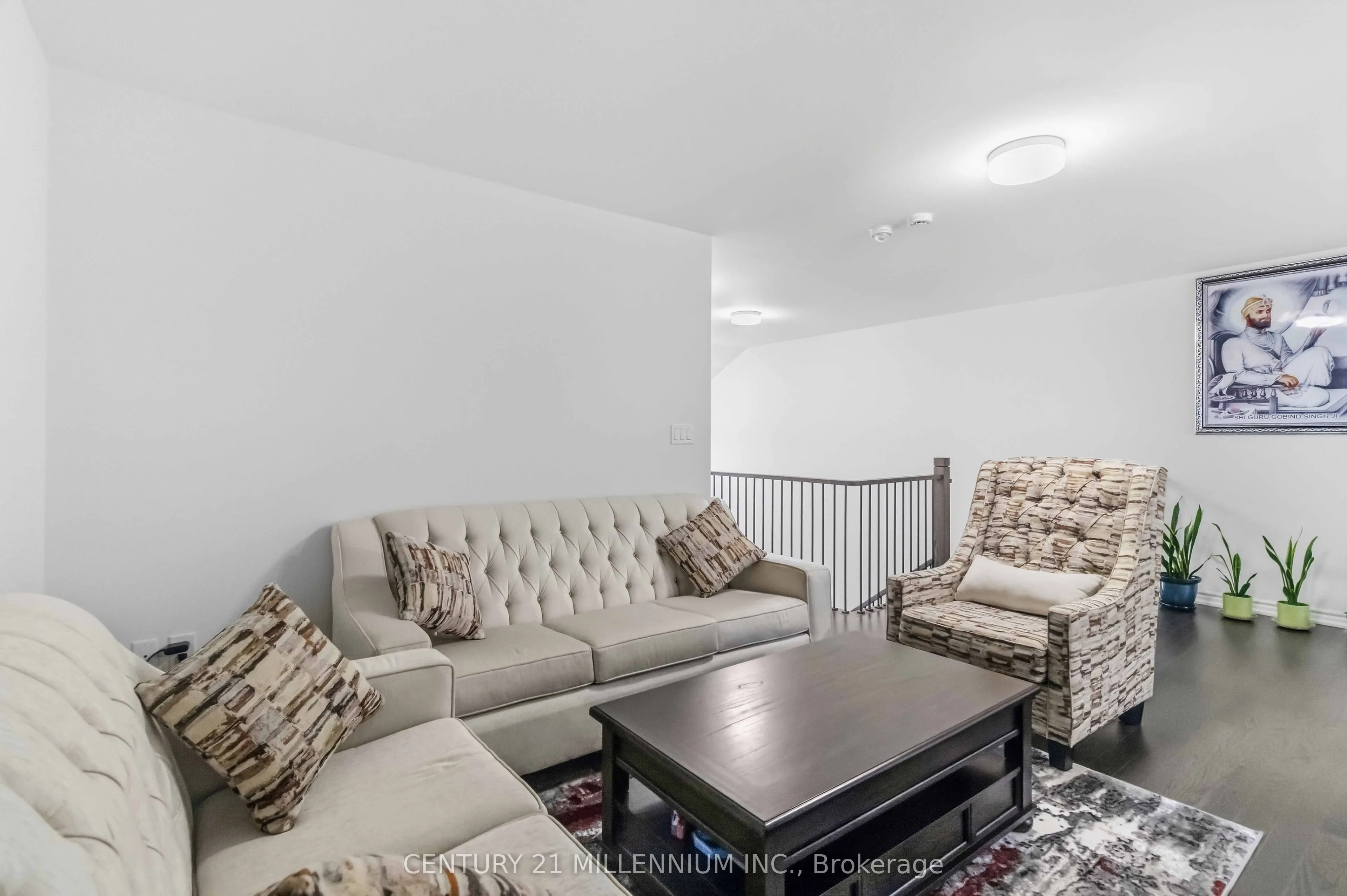 24 Mayapple Street