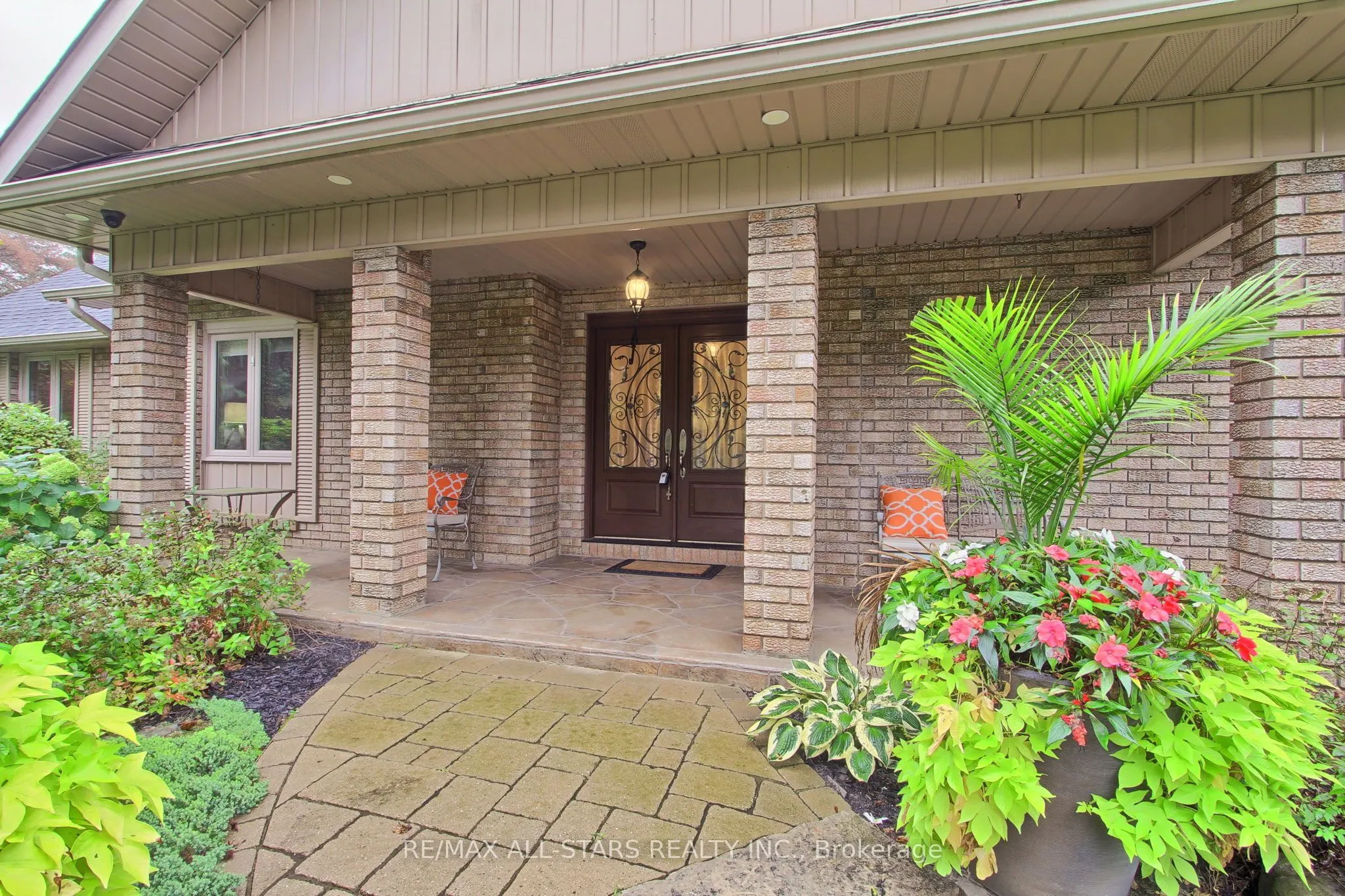 15 Lobraico Lane