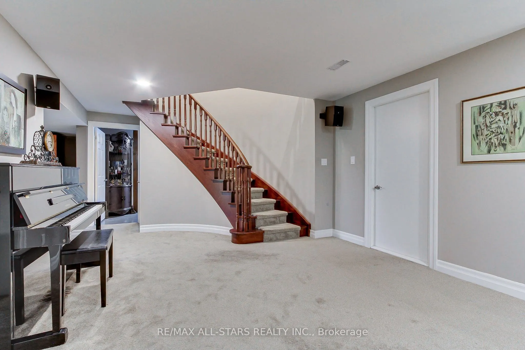 15 Lobraico Lane