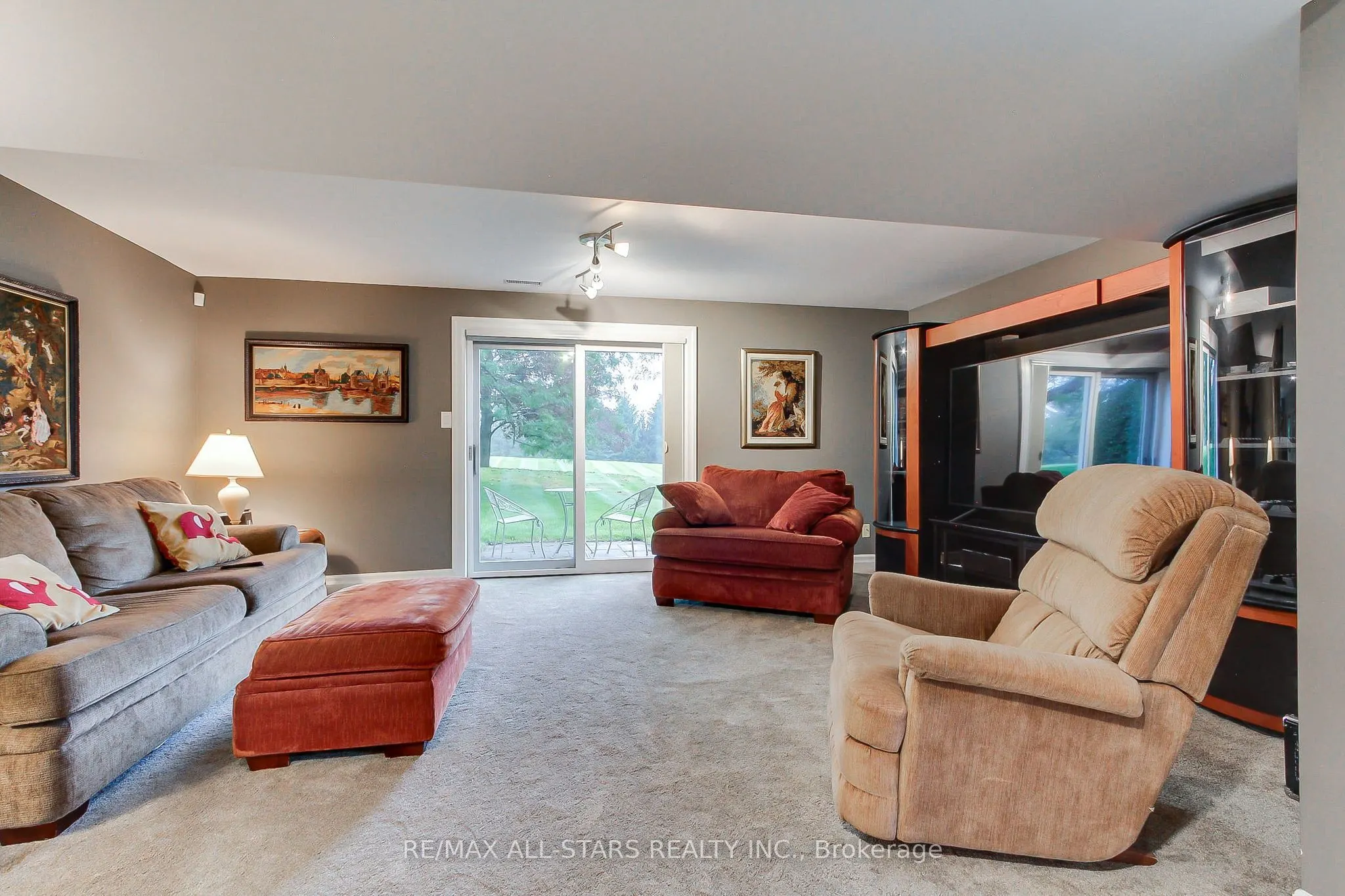 15 Lobraico Lane