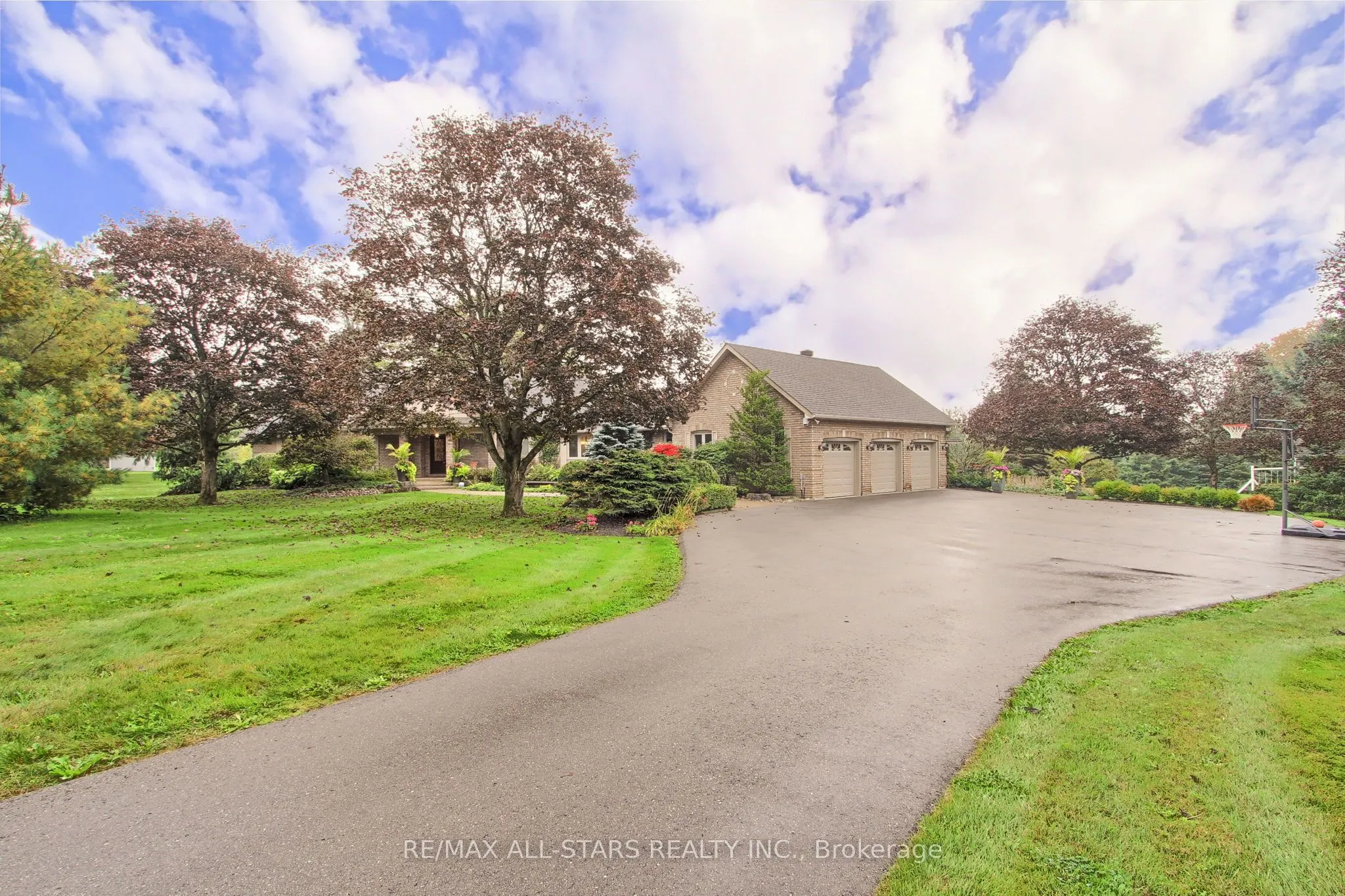 15 Lobraico Lane