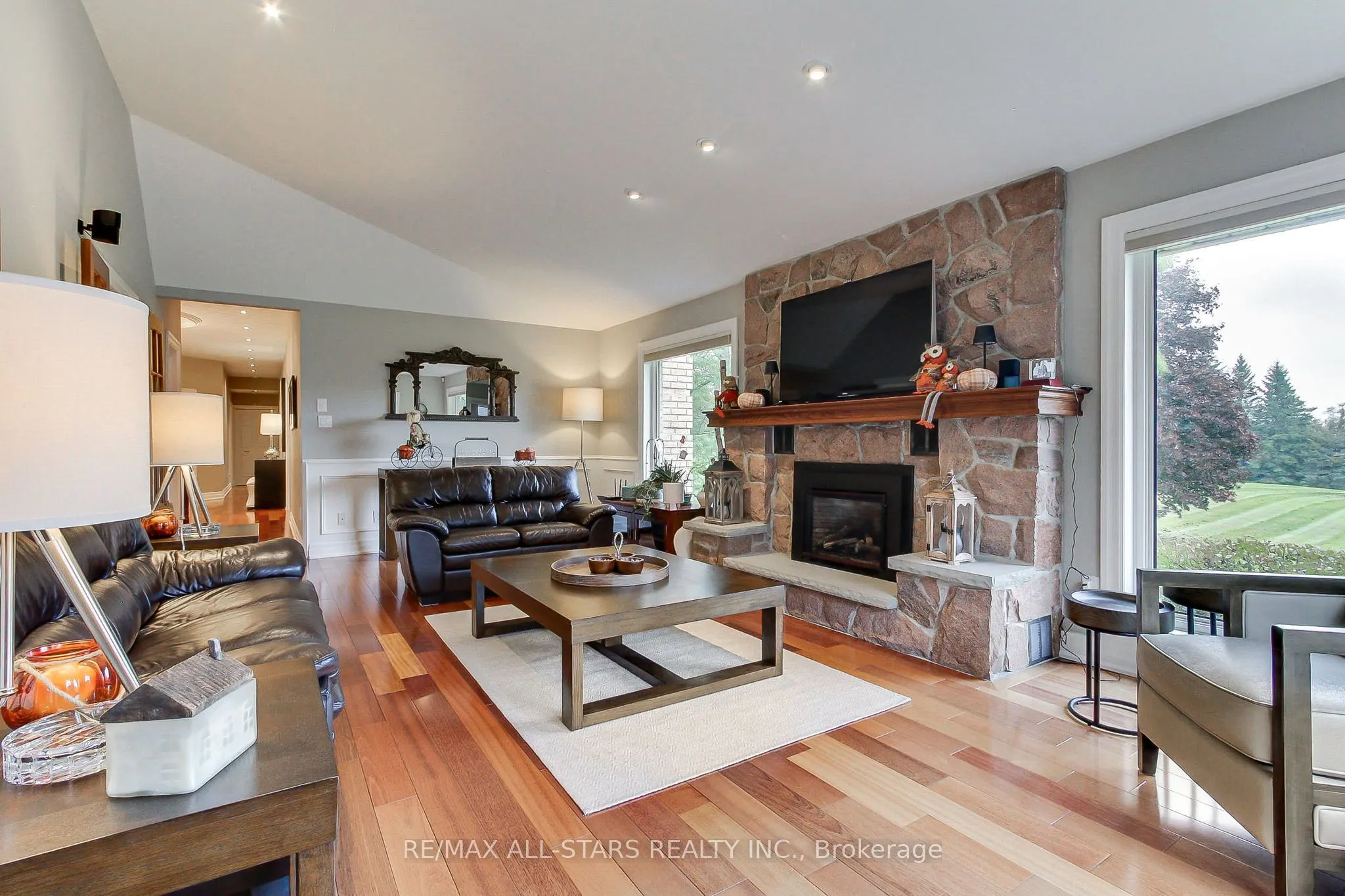 15 Lobraico Lane