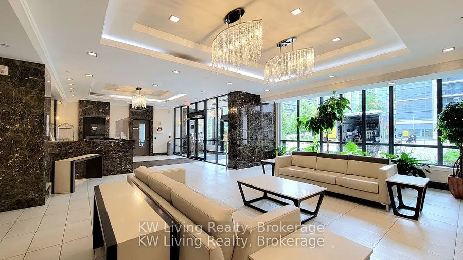 370 Hwy 7 E #802