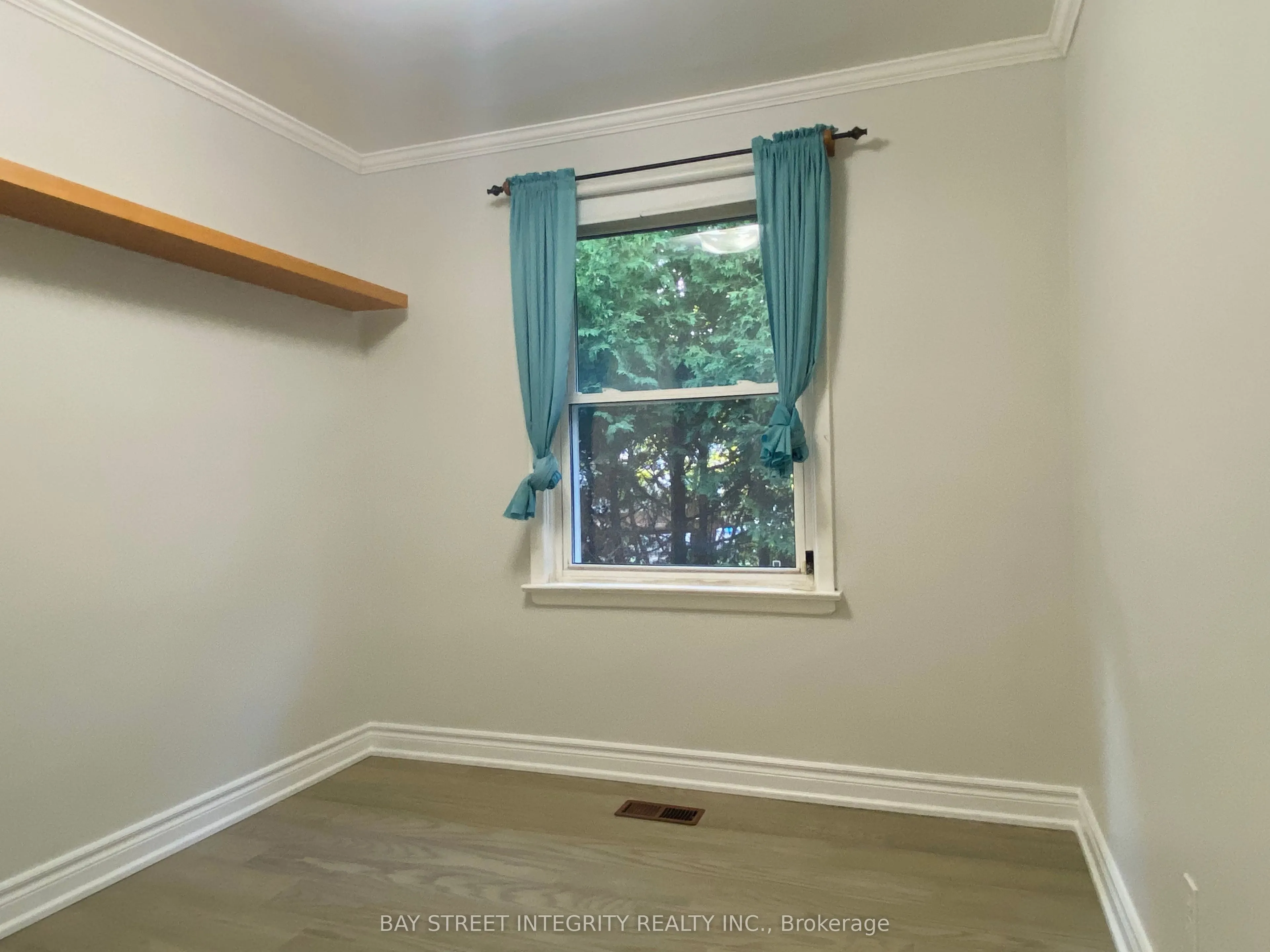 207 Maple Avenue