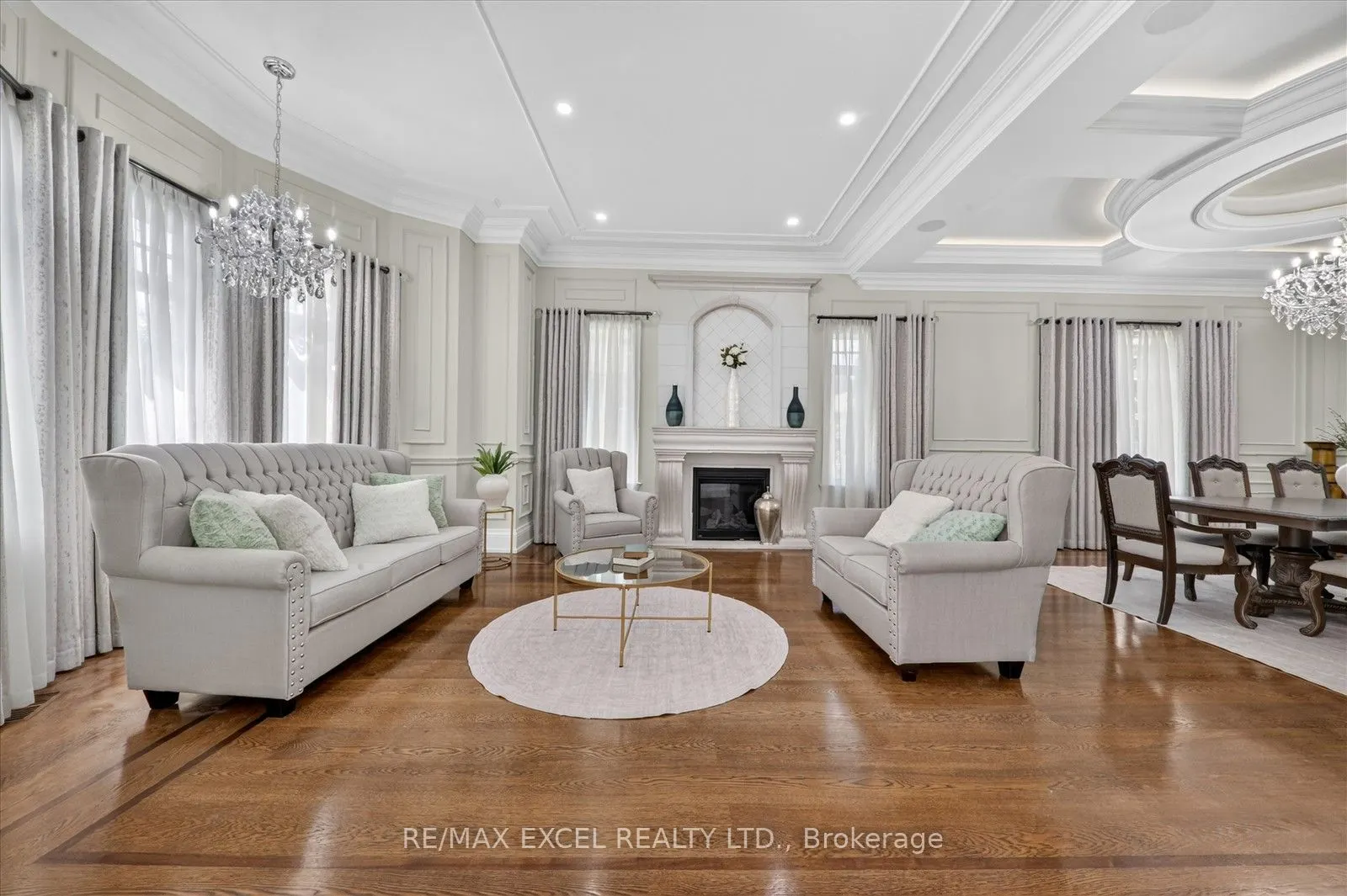 28 Personna Boulevard