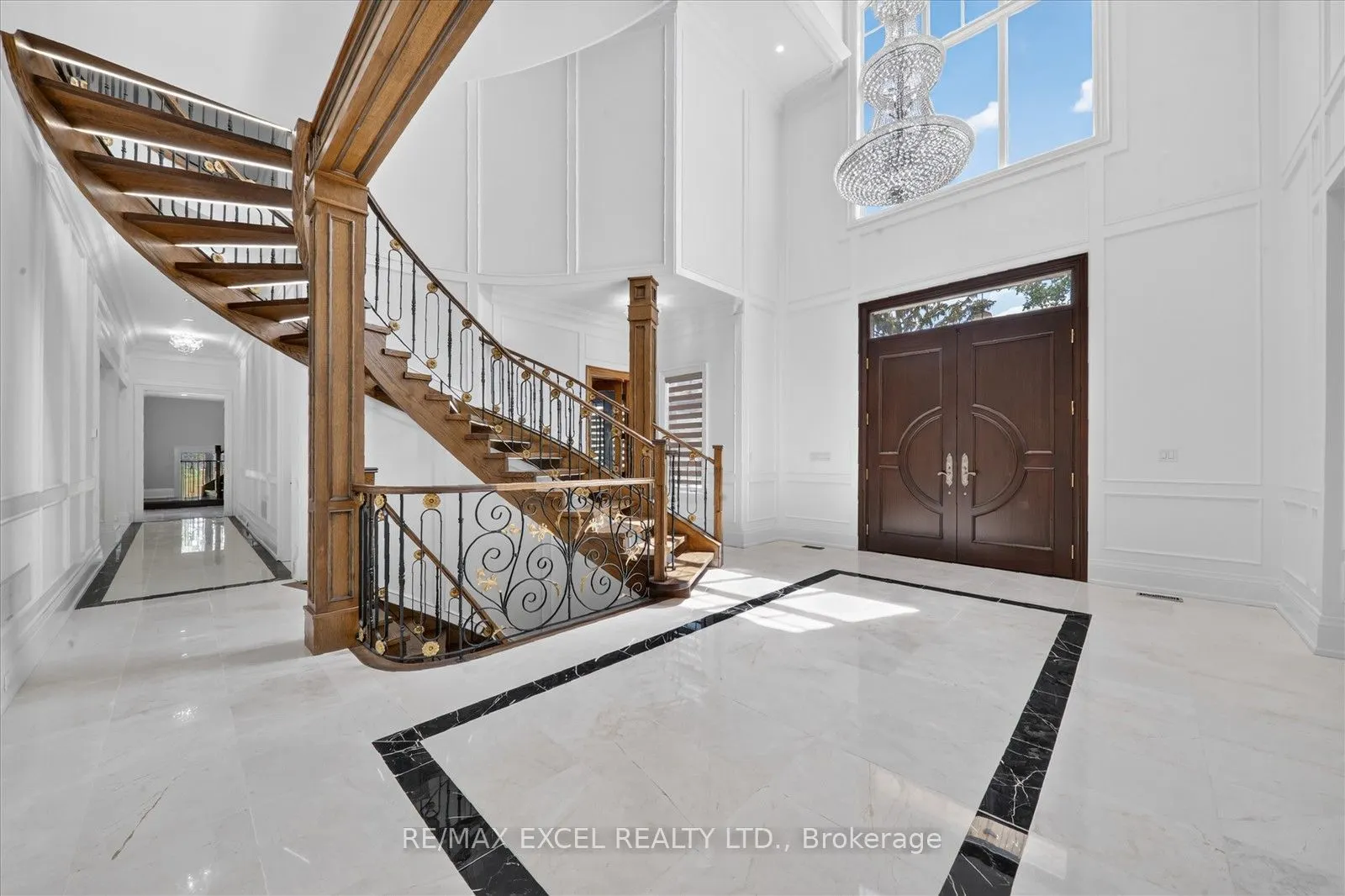 28 Personna Boulevard