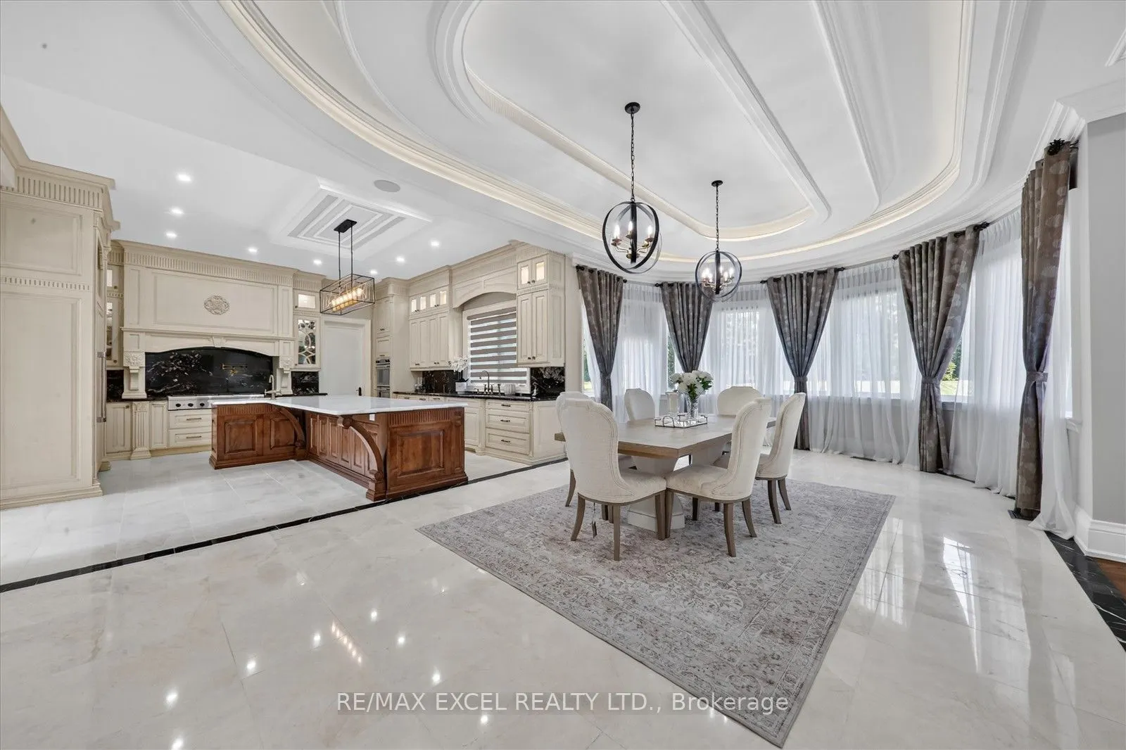 28 Personna Boulevard