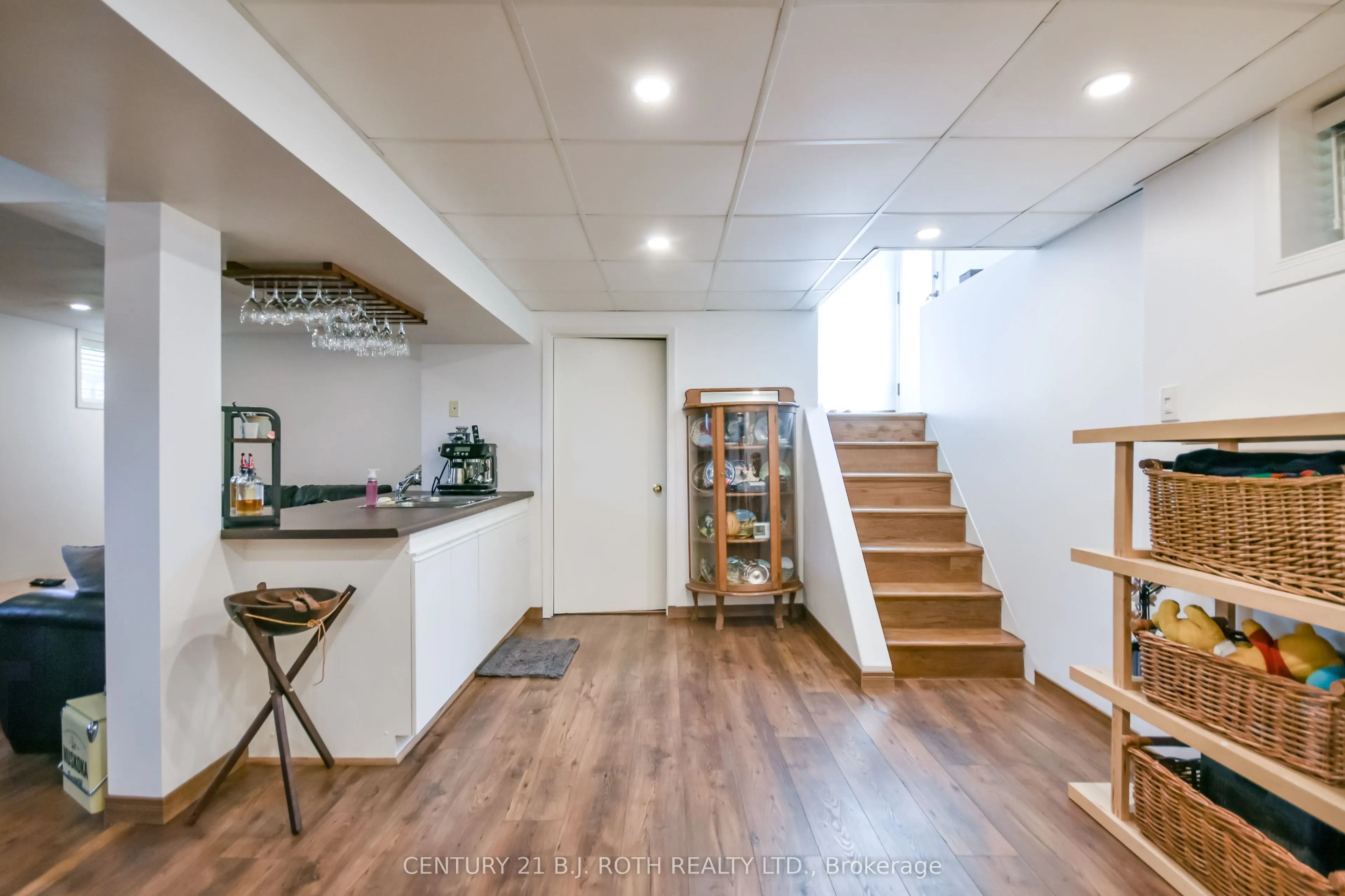 671 Simcoe Road