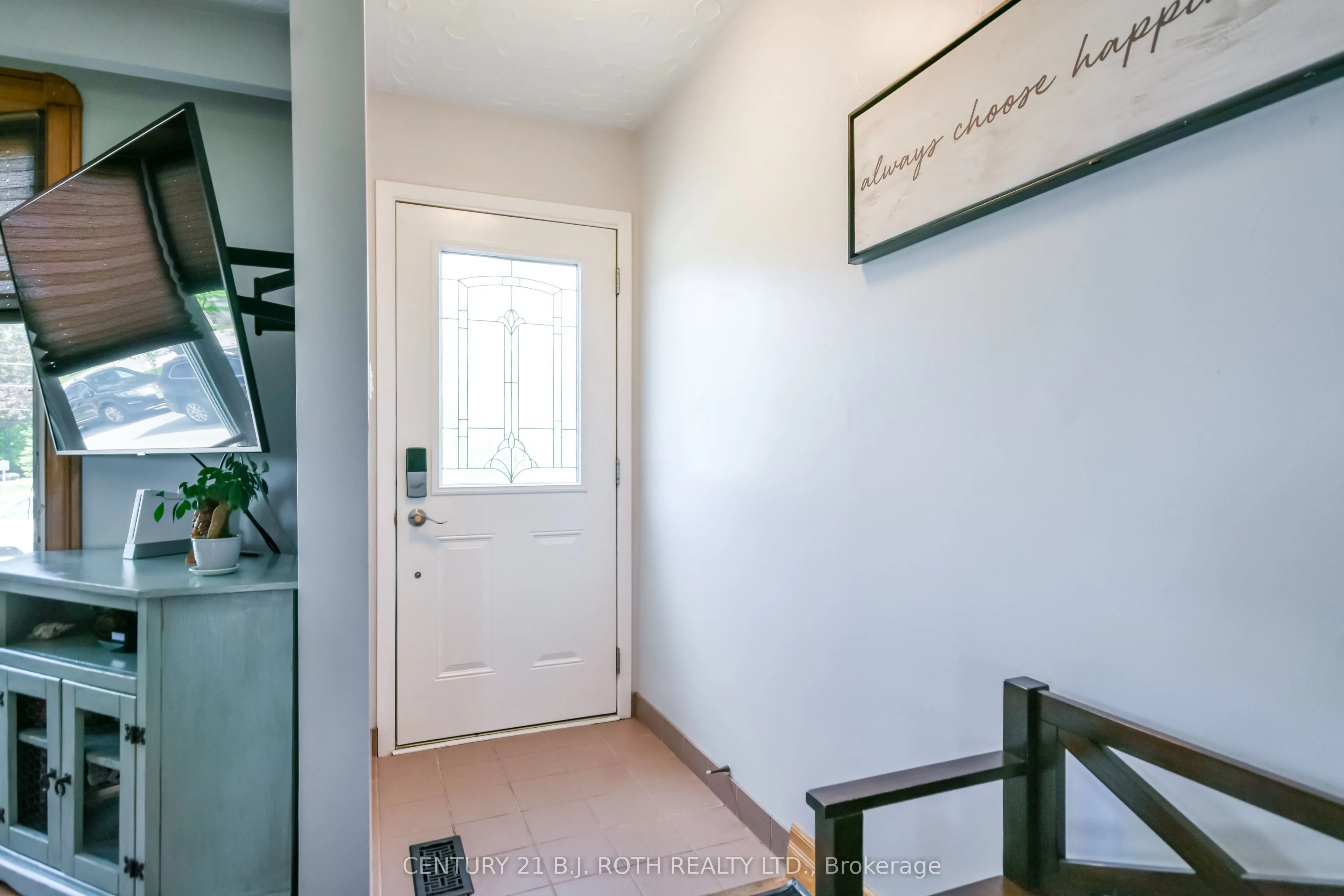 671 Simcoe Road