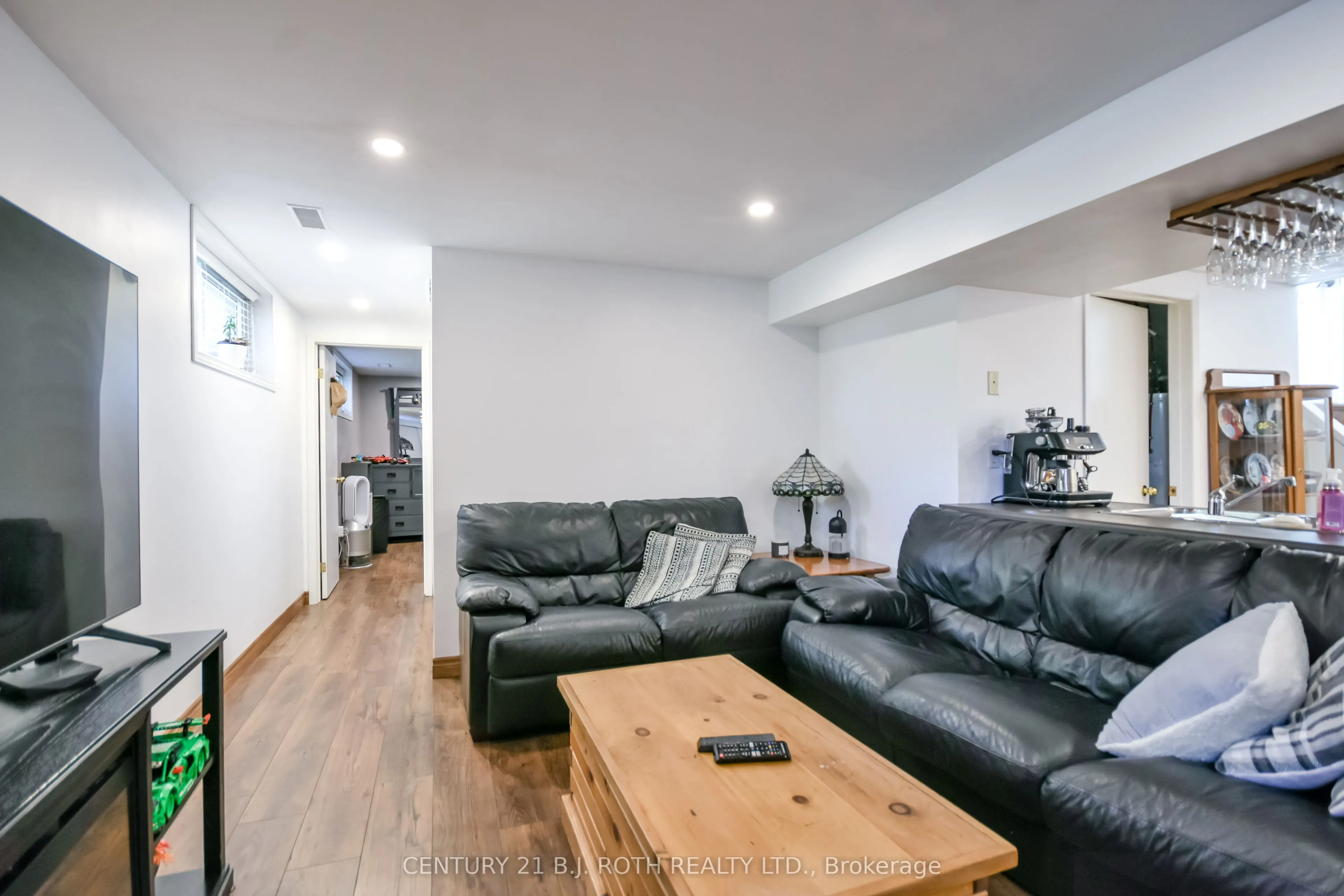 671 Simcoe Road