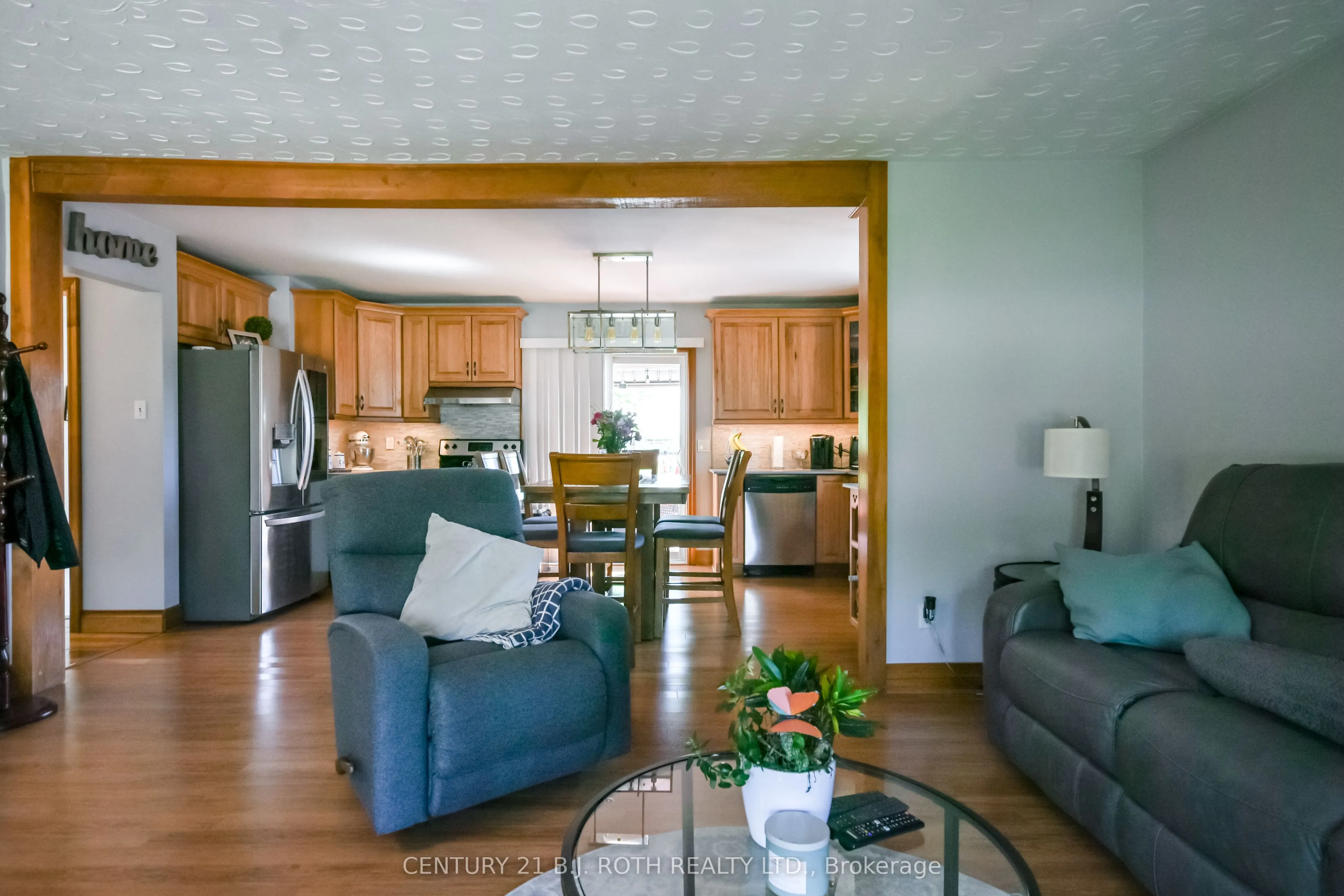 671 Simcoe Road