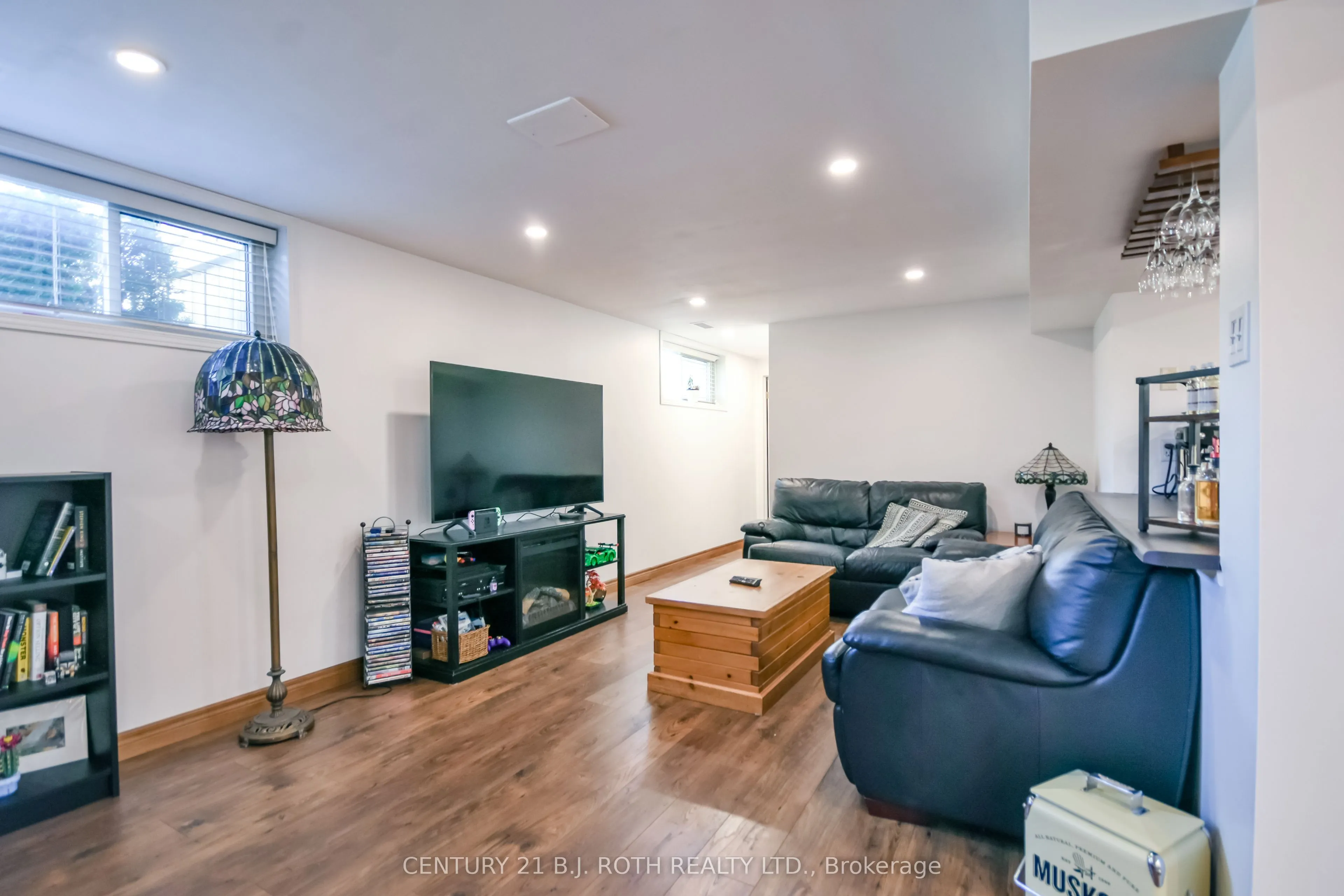 671 Simcoe Road