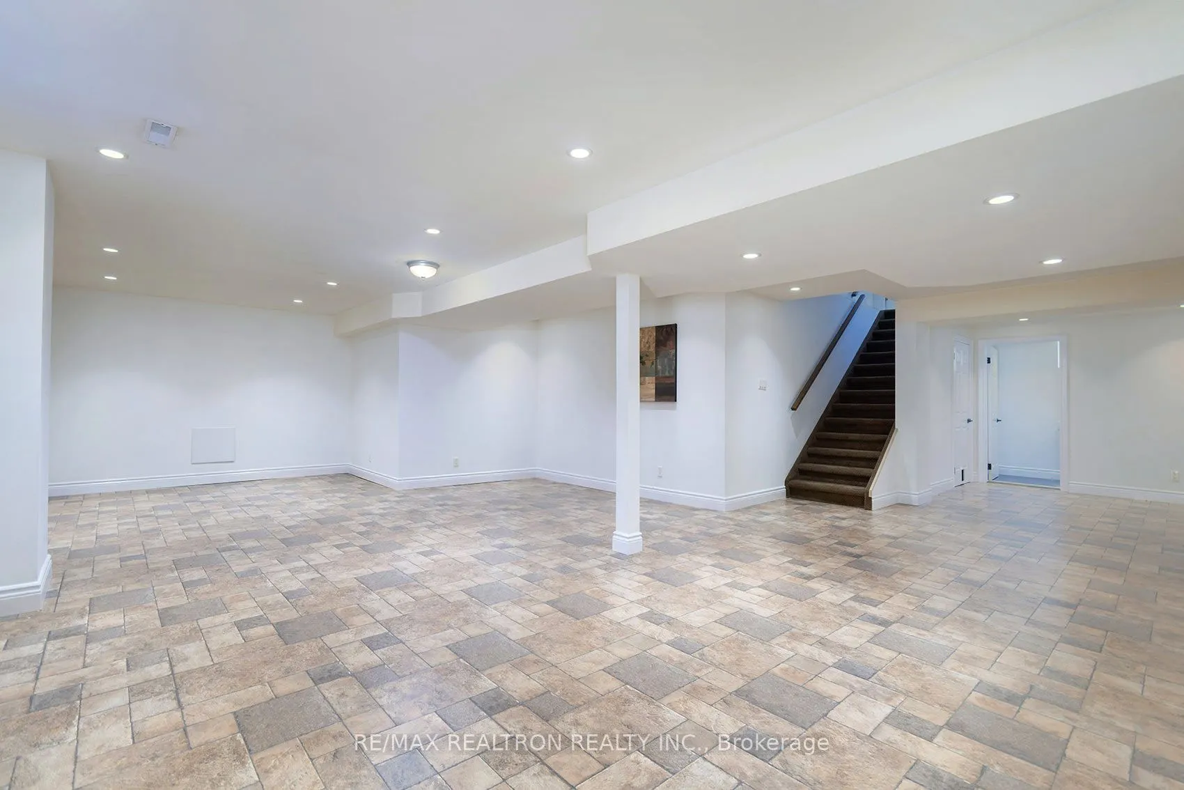 14 Hagen Hollow