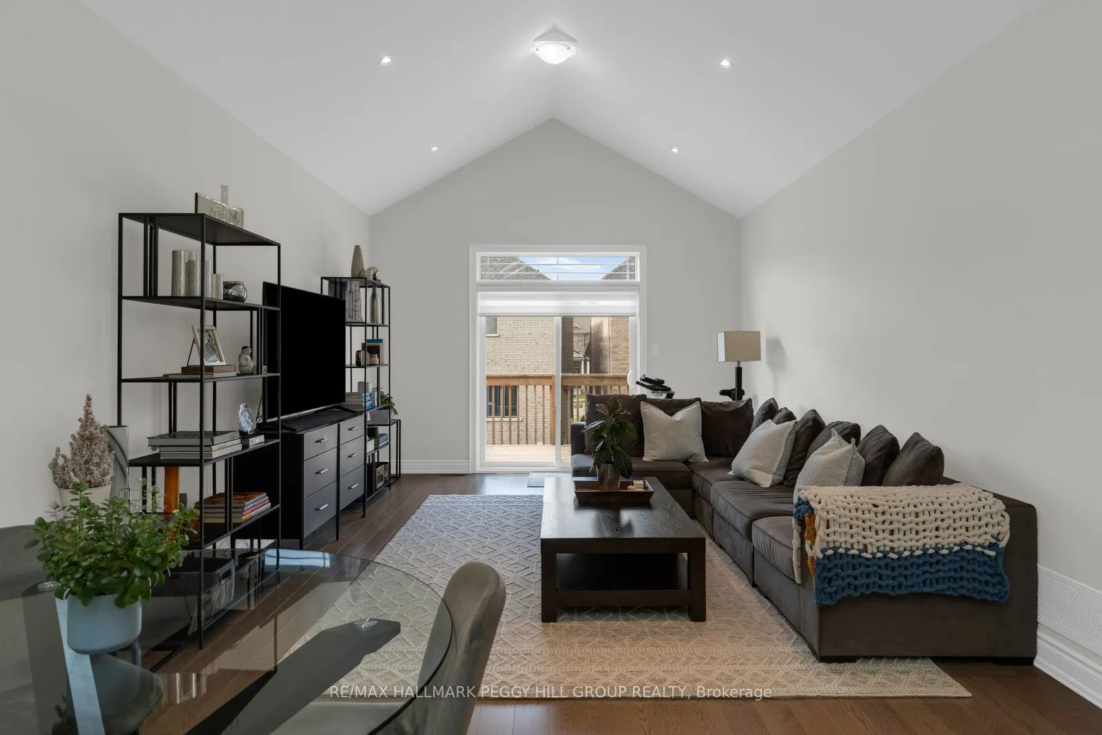 94 Summerhill Drive #10