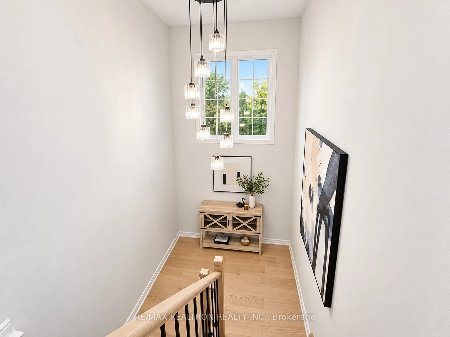 405 Lauderdale Drive