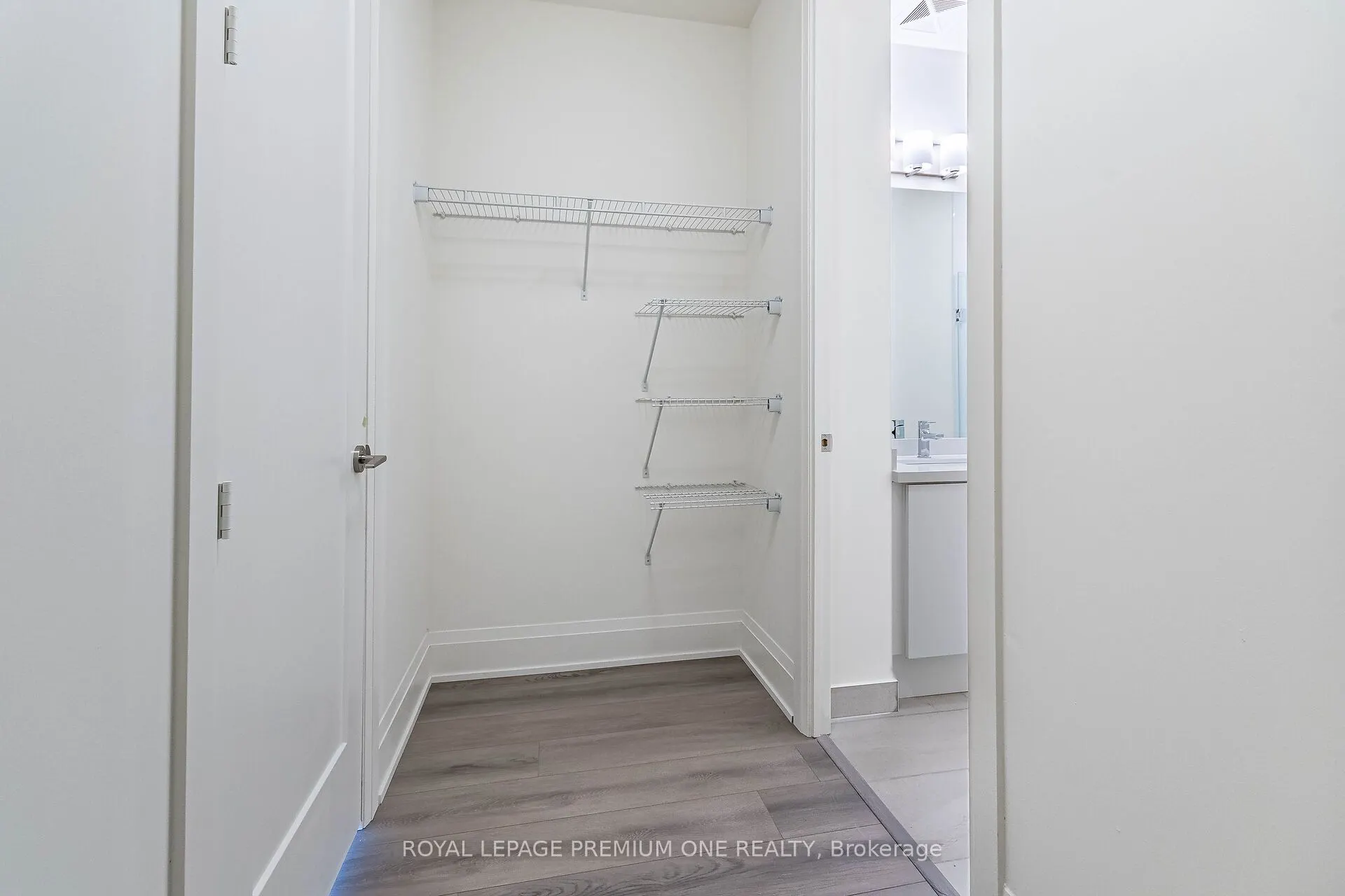 8960 Jane Street #604