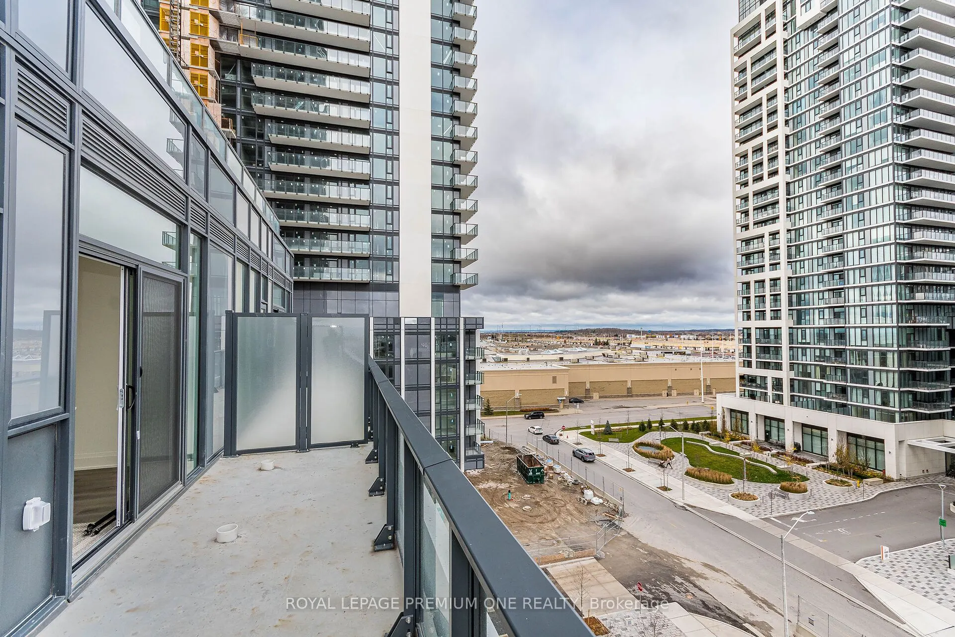 8960 Jane Street #604