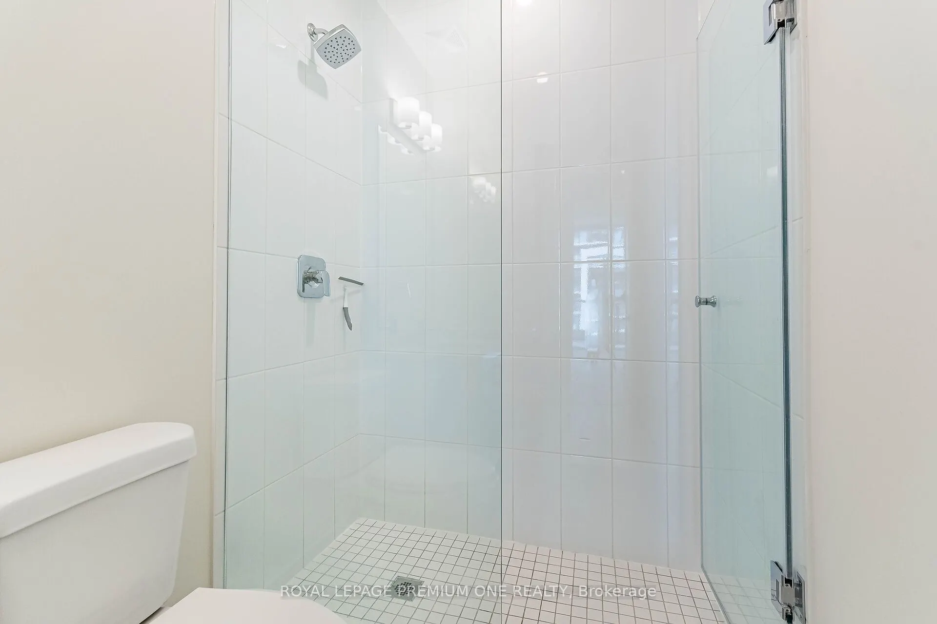 8960 Jane Street #604
