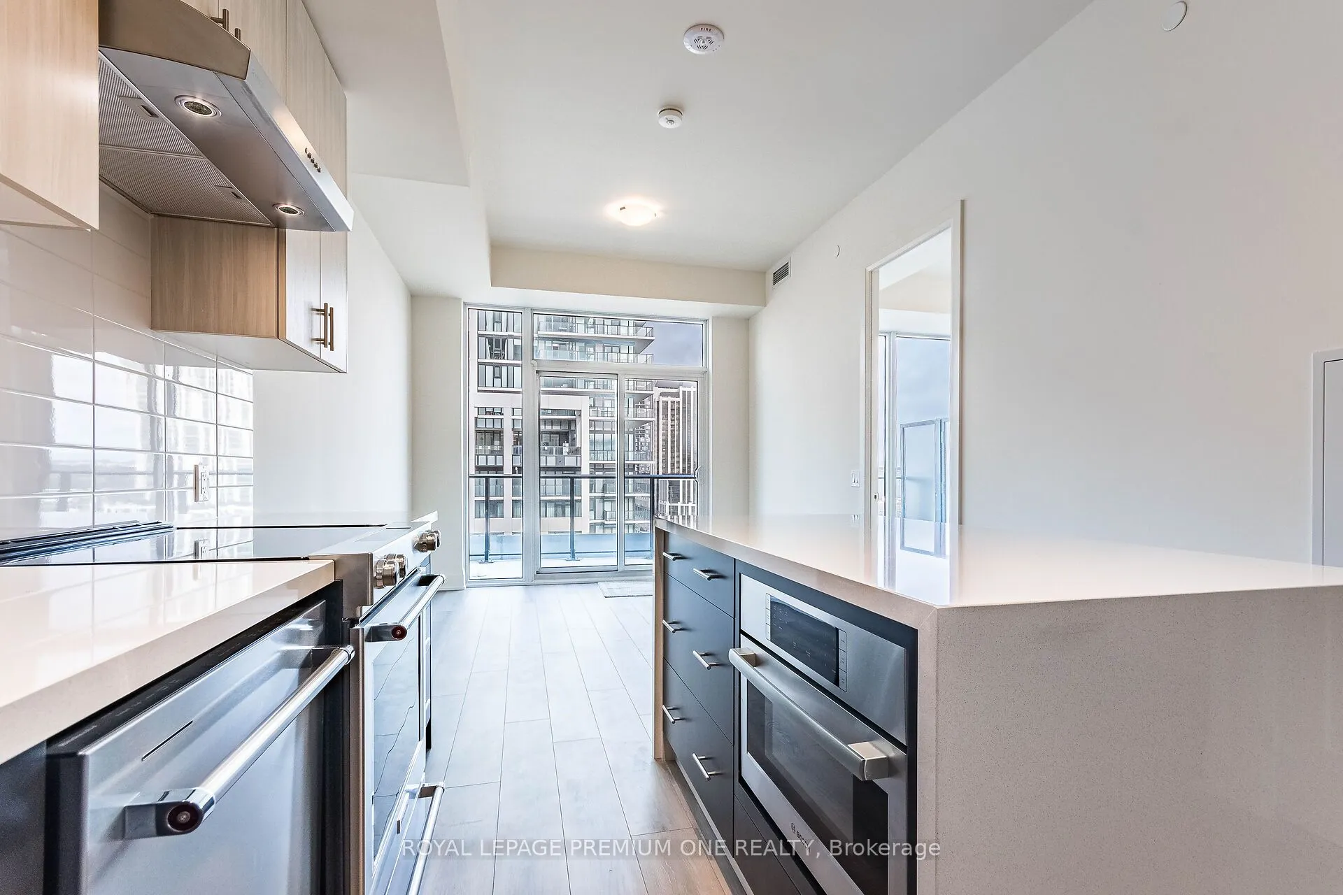 8960 Jane Street #604