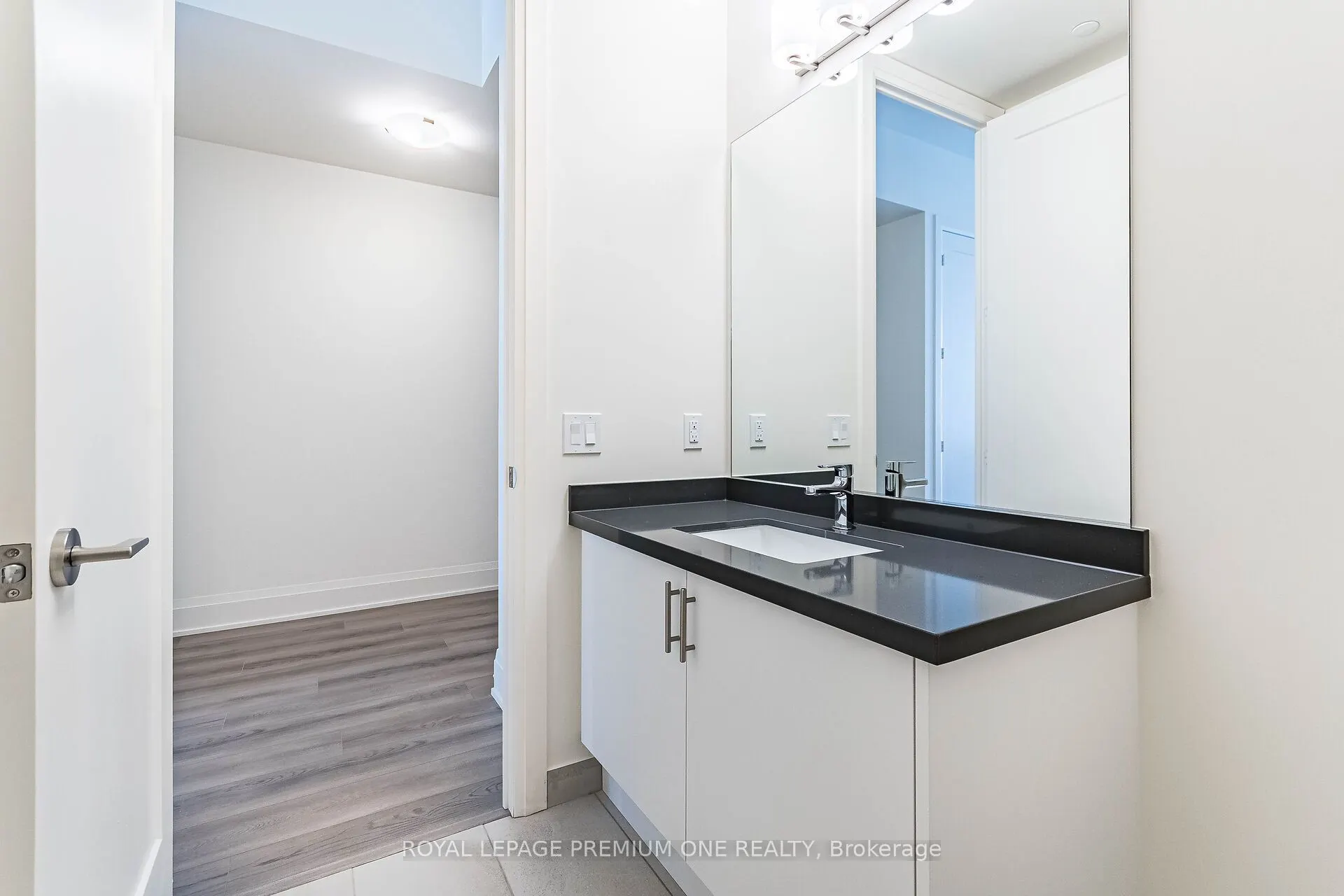 8960 Jane Street #604