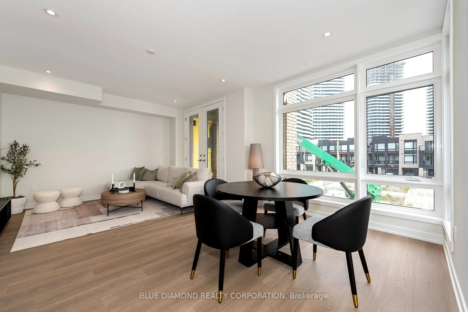 4 Kintall Way