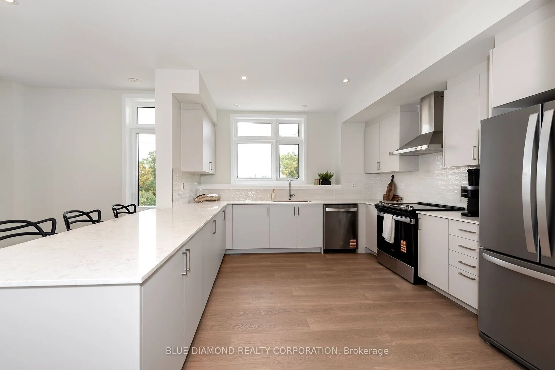 4 Kintall Way