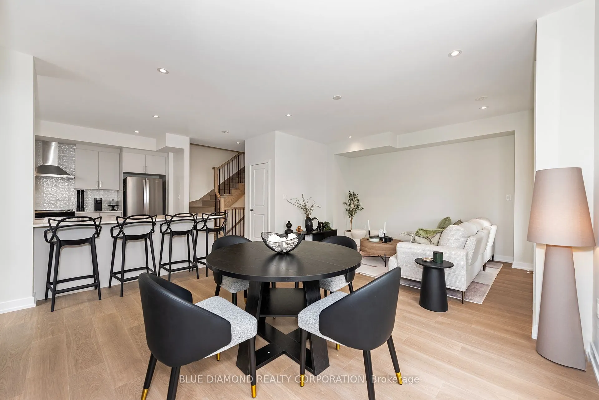 4 Kintall Way