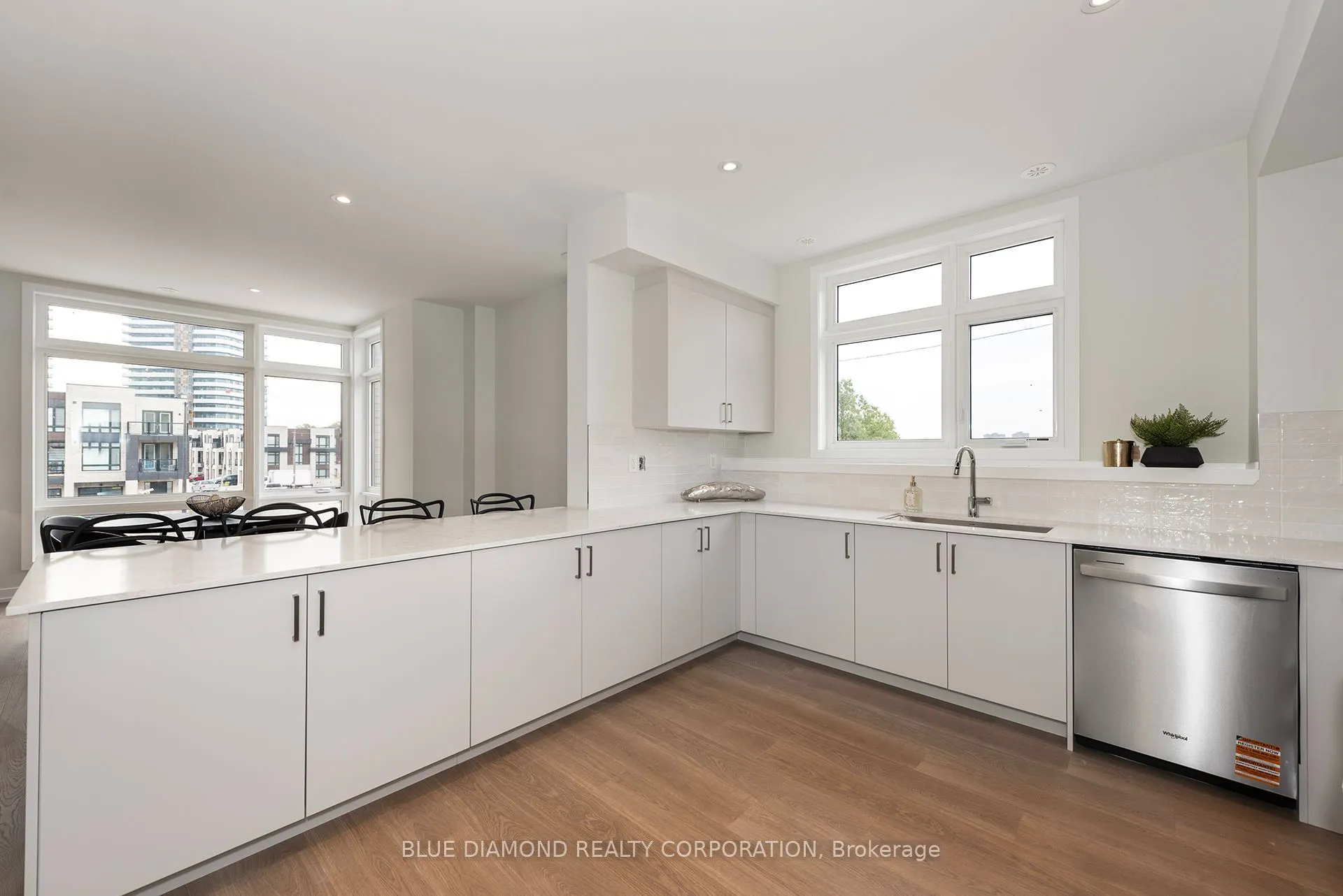 4 Kintall Way