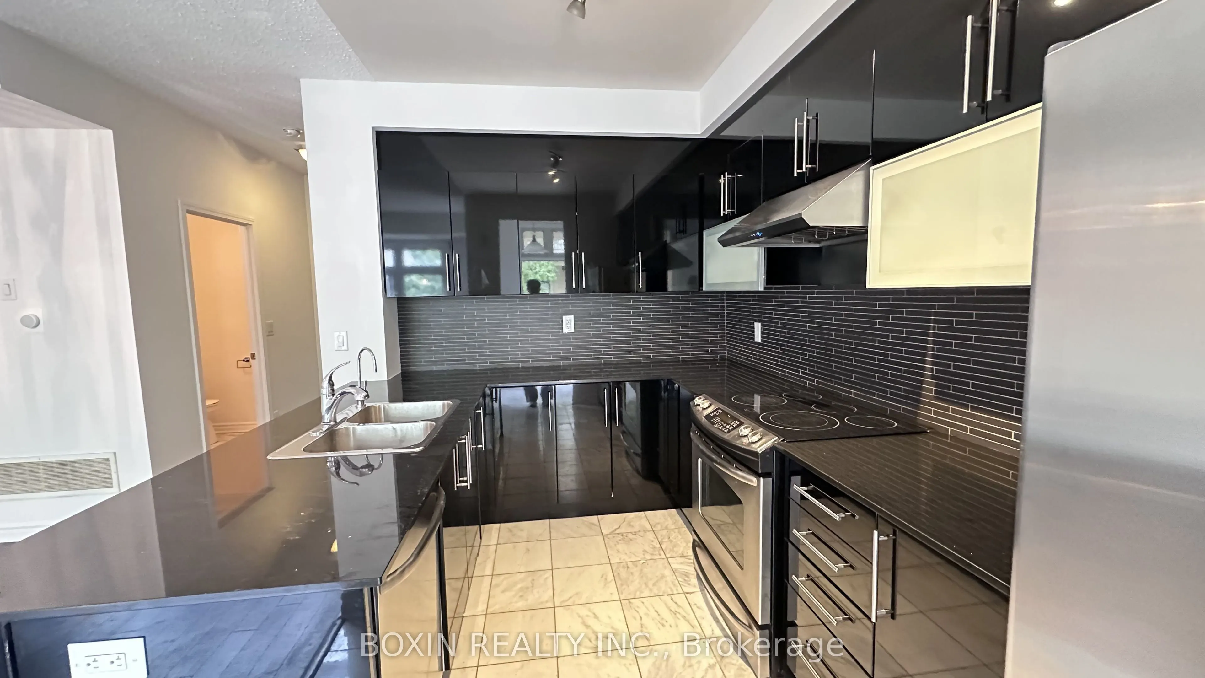 7 Brighton Place #14