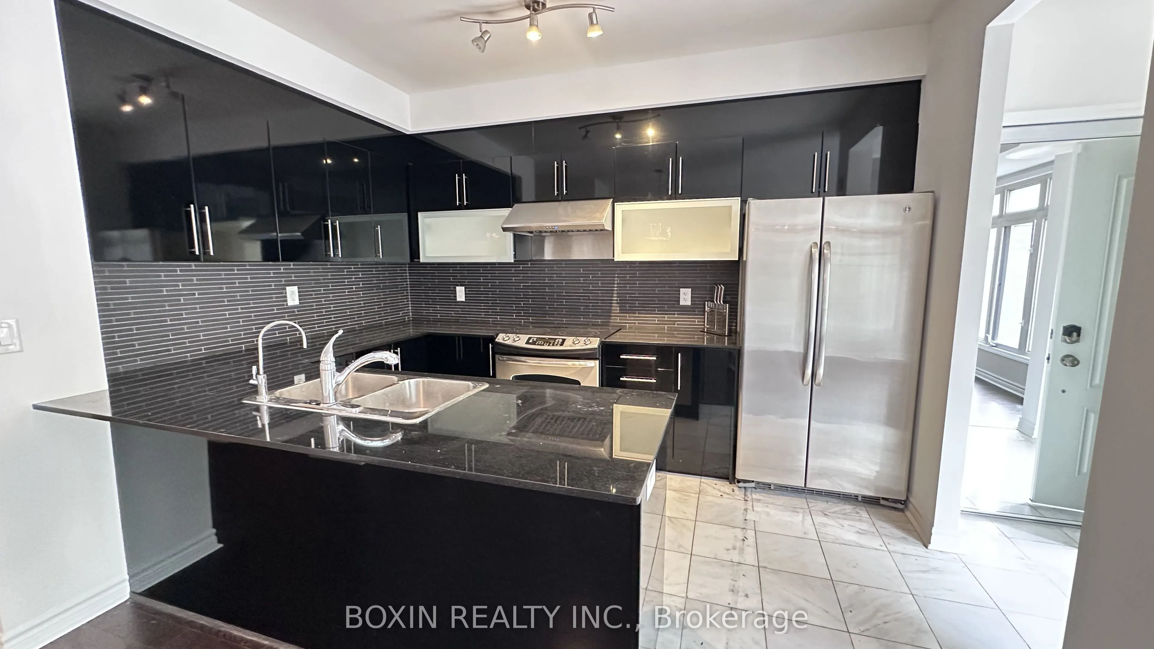 7 Brighton Place #14