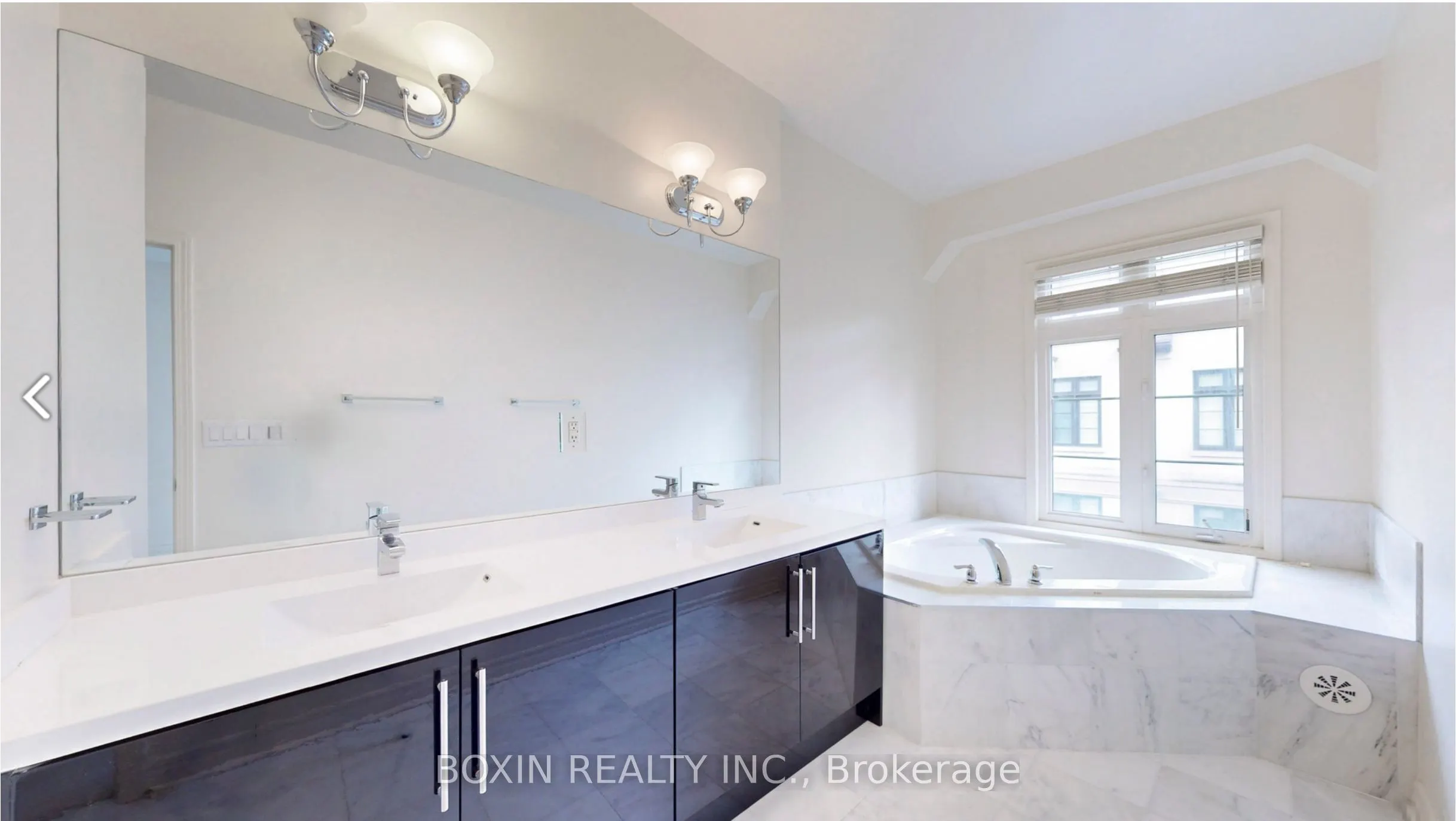 7 Brighton Place #14
