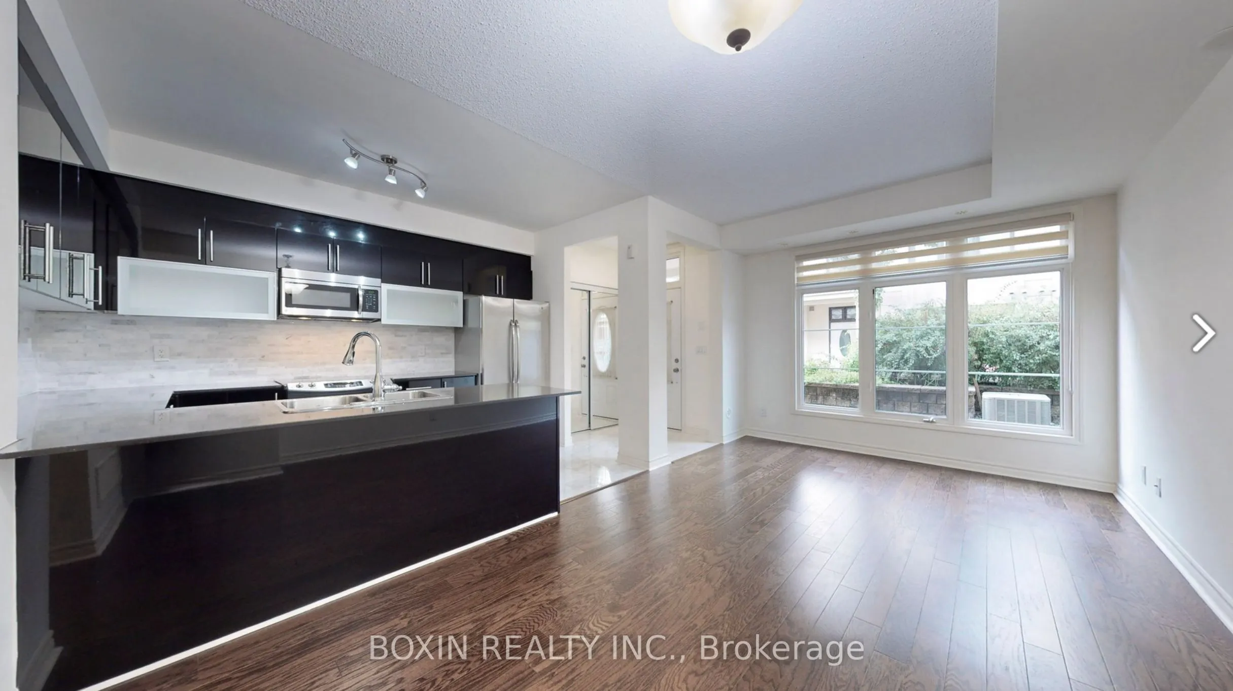 7 Brighton Place #14