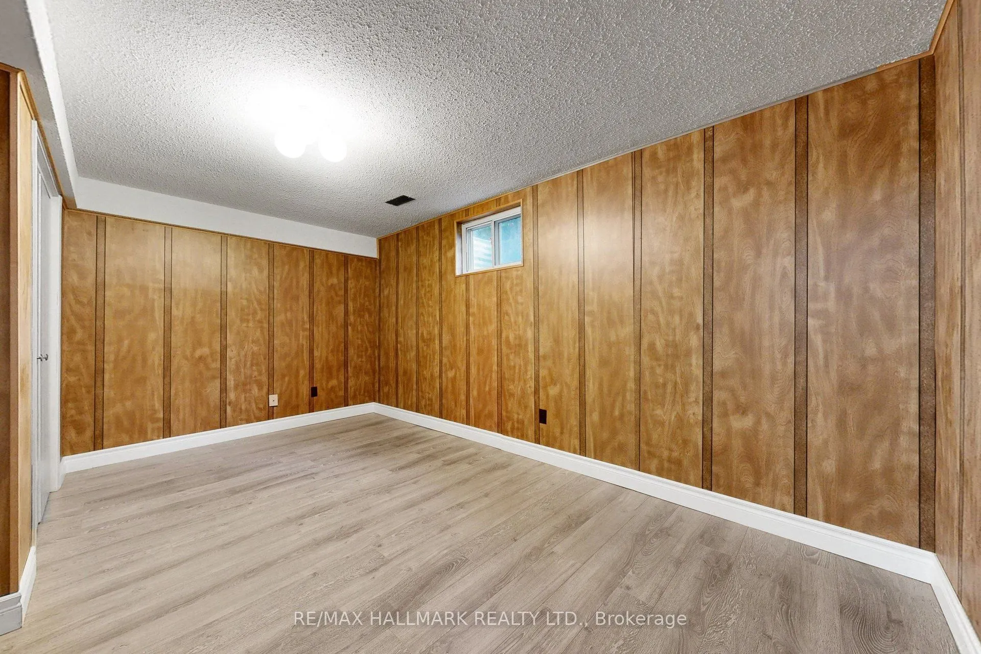 22 Pining Road