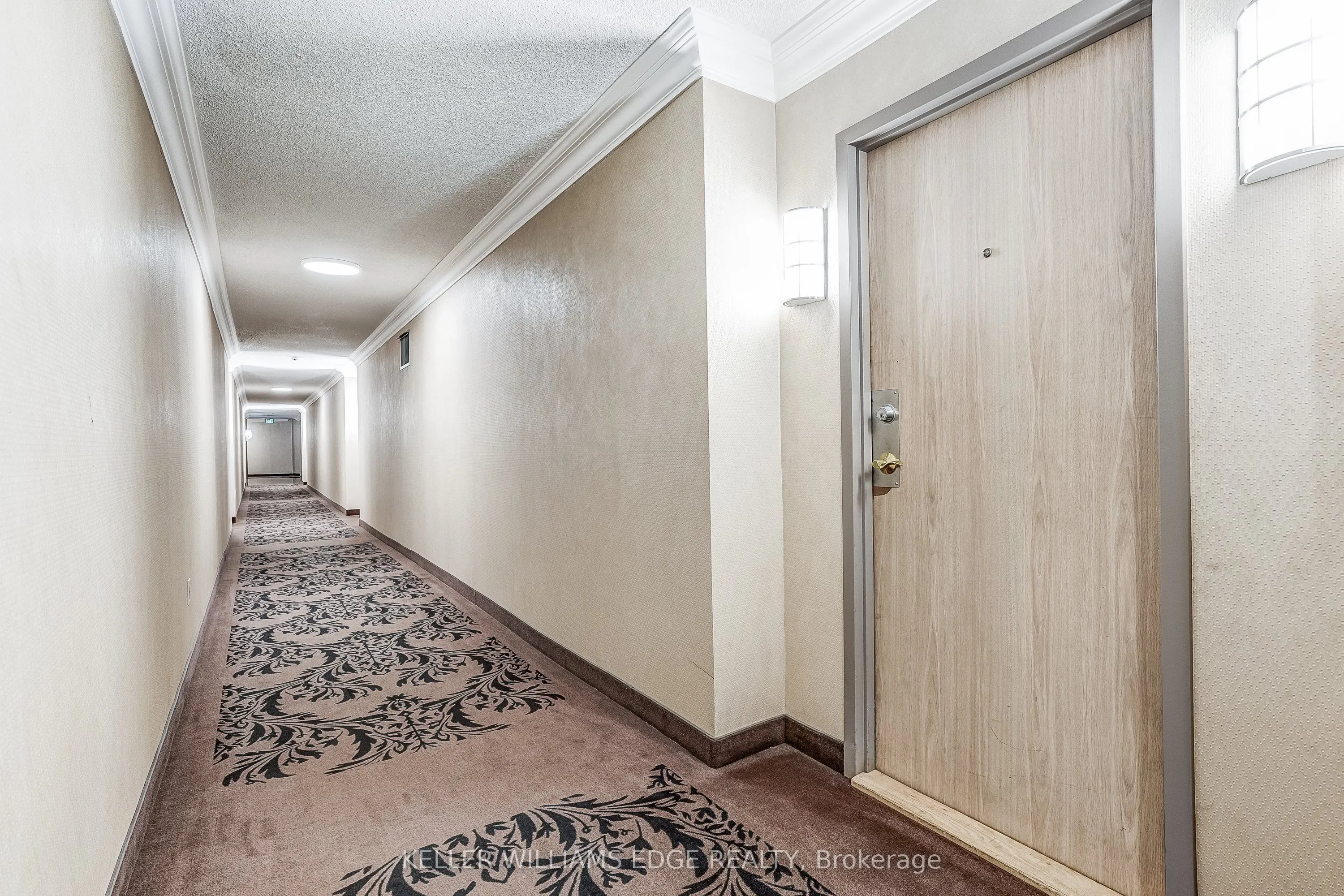 40 Harding Boulevard W #603