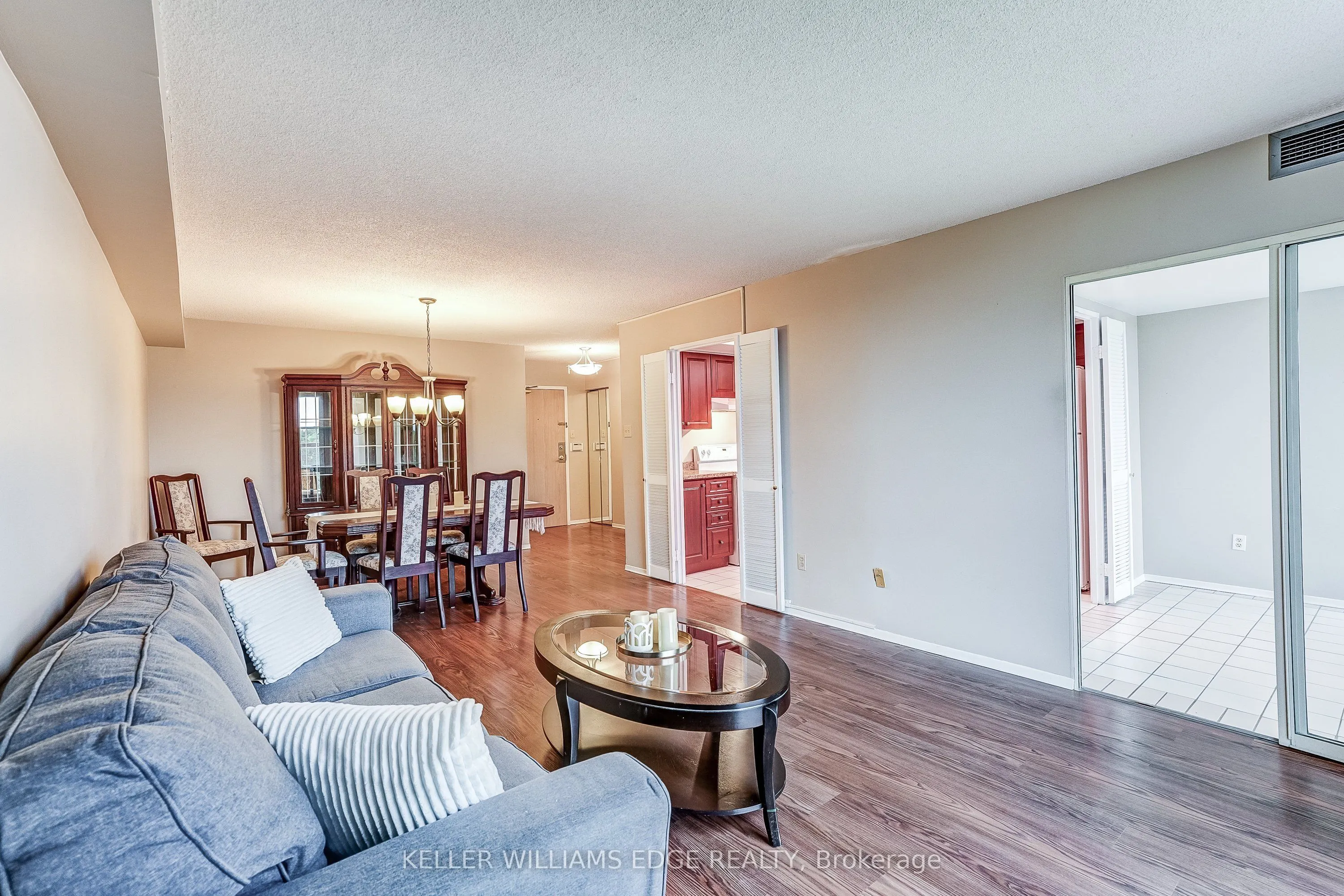 40 Harding Boulevard W #603