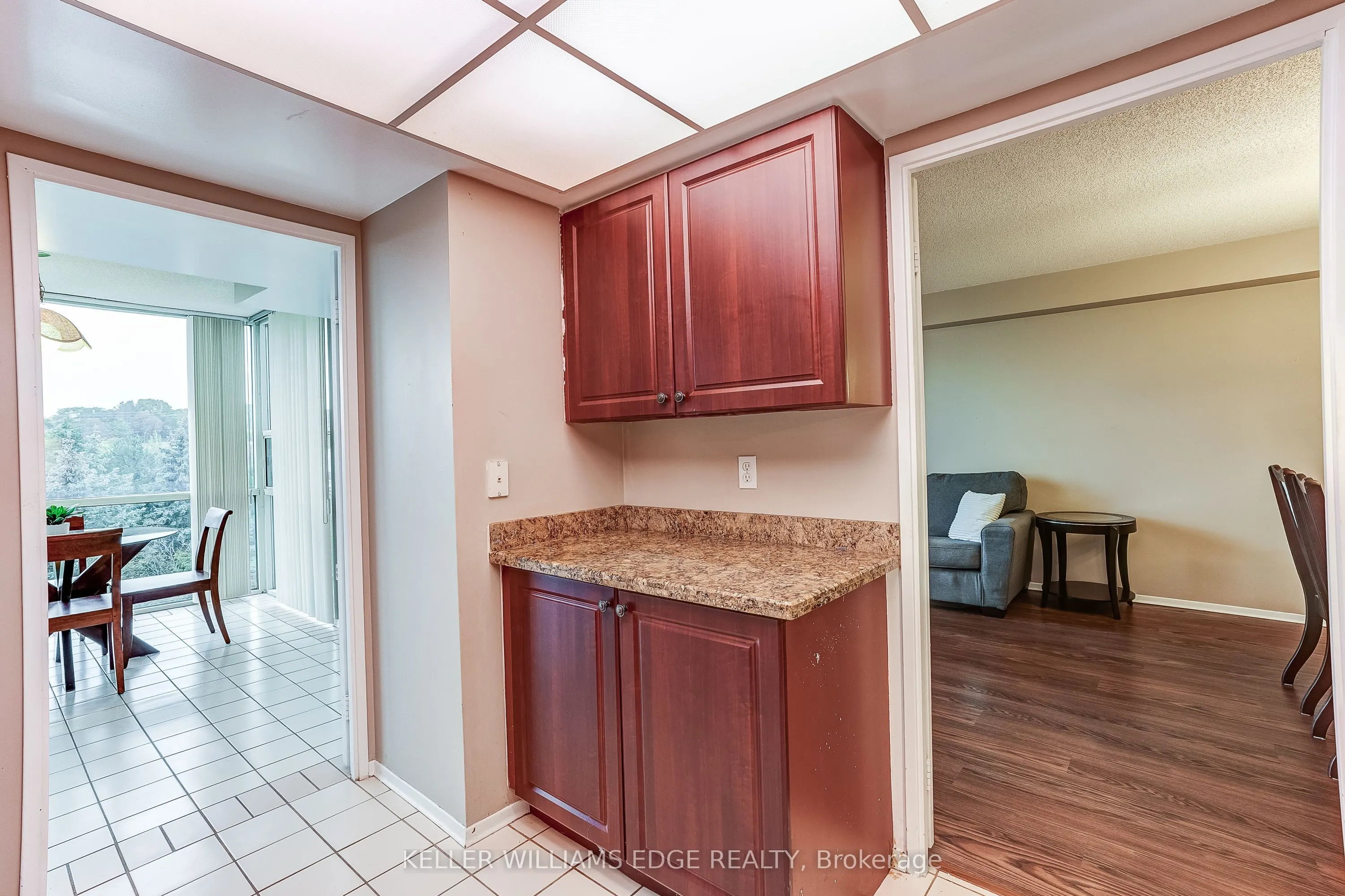 40 Harding Boulevard W #603