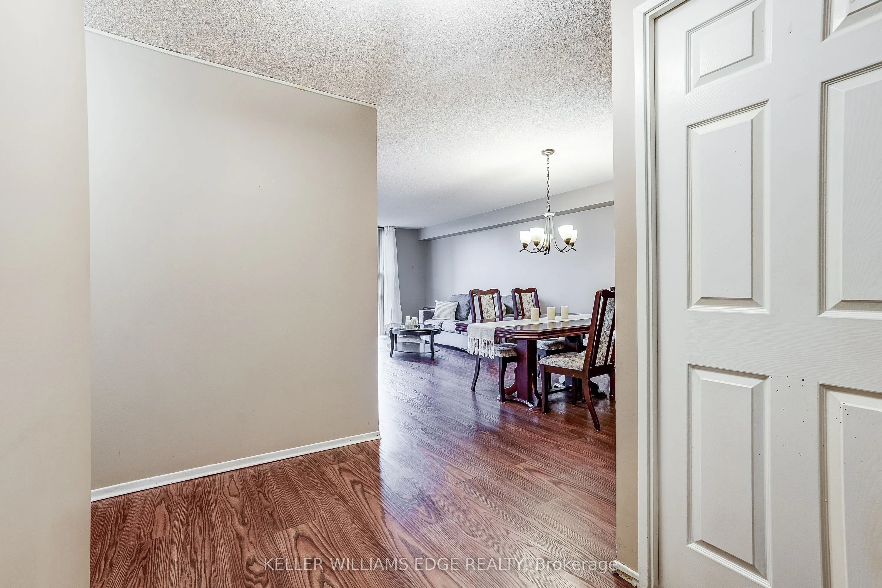 40 Harding Boulevard W #603