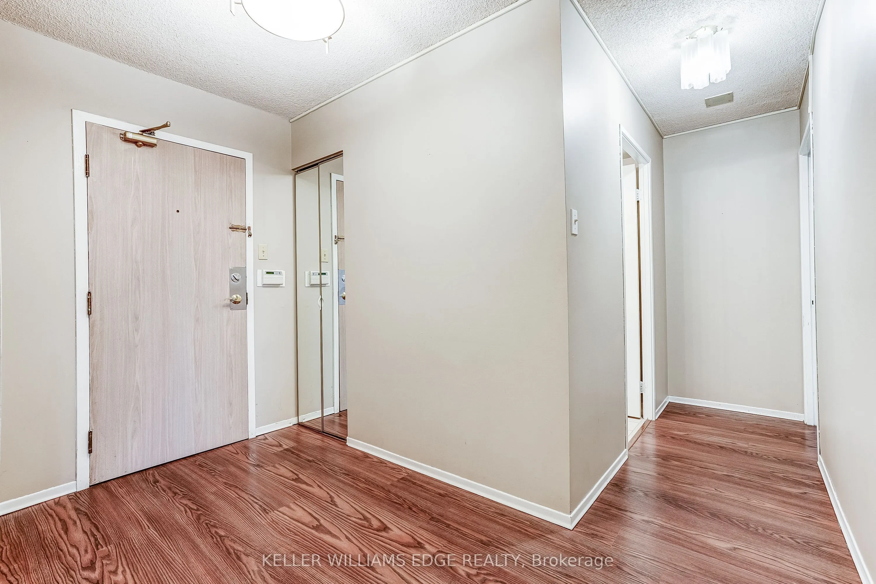 40 Harding Boulevard W #603