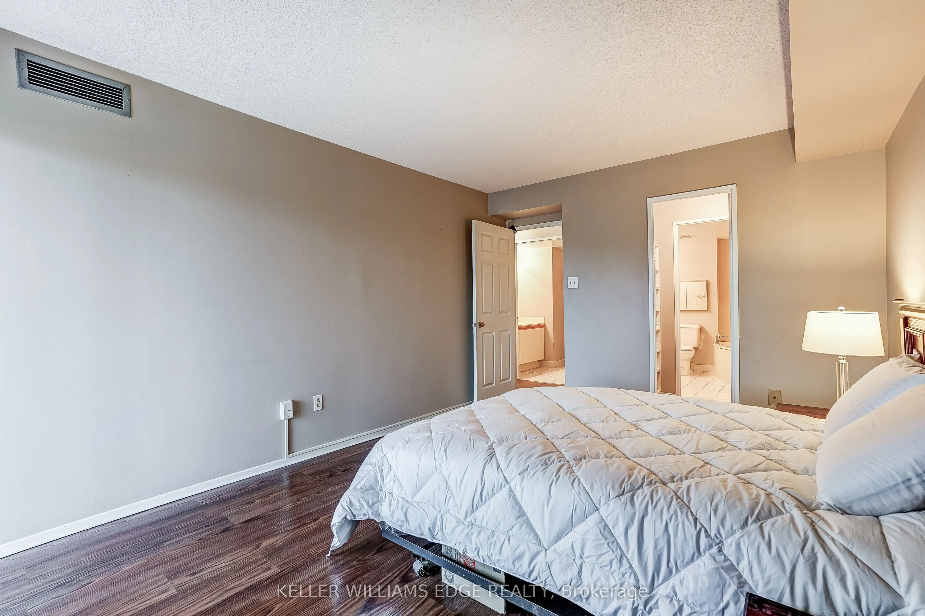 40 Harding Boulevard W #603